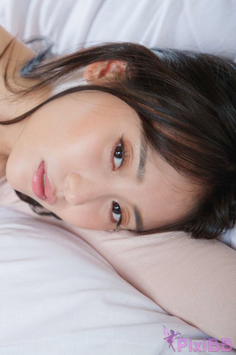 Japanese Idol Nagao Mariya FRIDAY Digital Photo Album On the beach in winter Alone with you vol.2 Large Volume 100 Pages PixiBB.COM 025