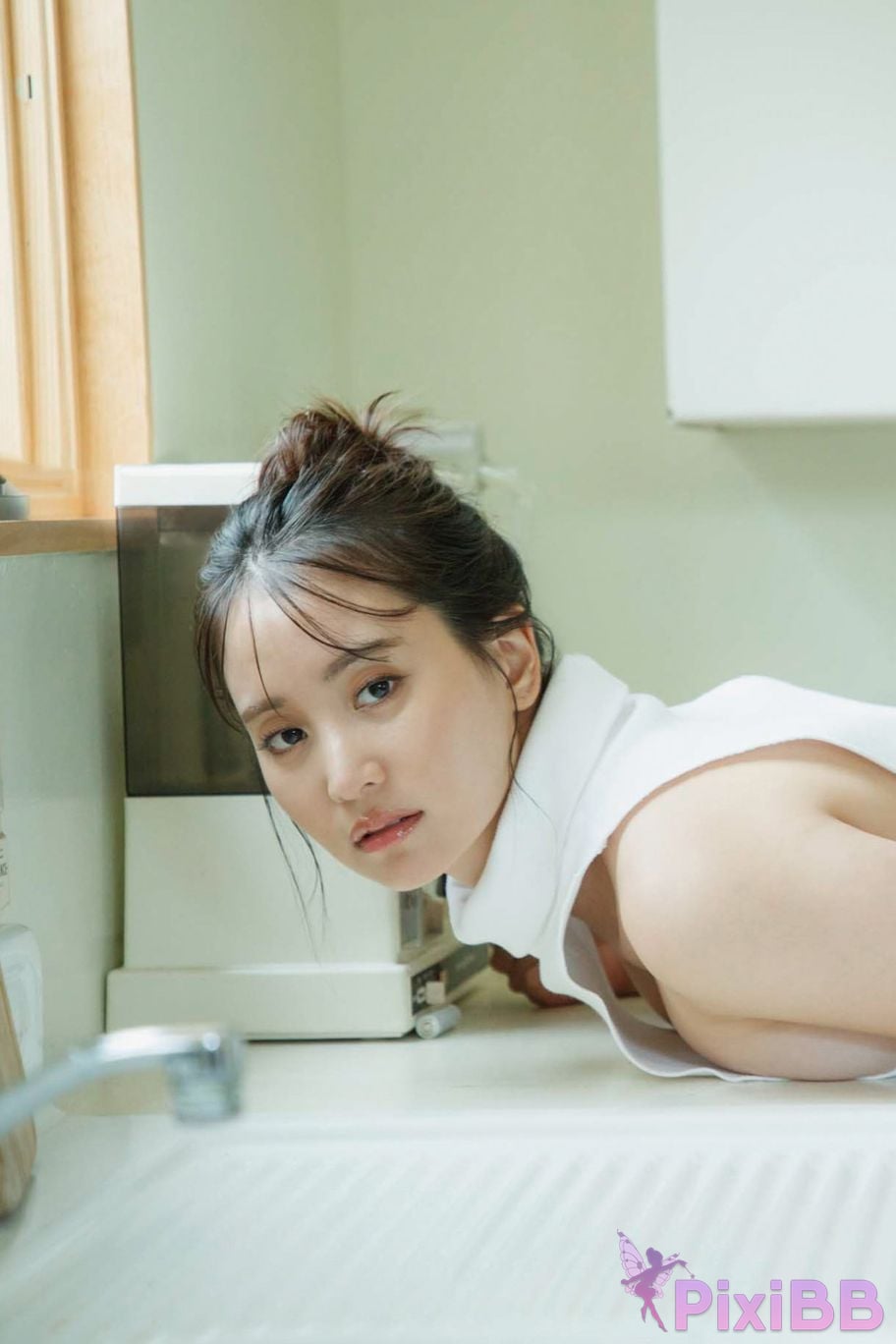Japanese Idol Nagao Mariya FRIDAY Digital Photo Album On the beach in winter Alone with you vol.2 Large Volume 100 Pages PixiBB.COM 051