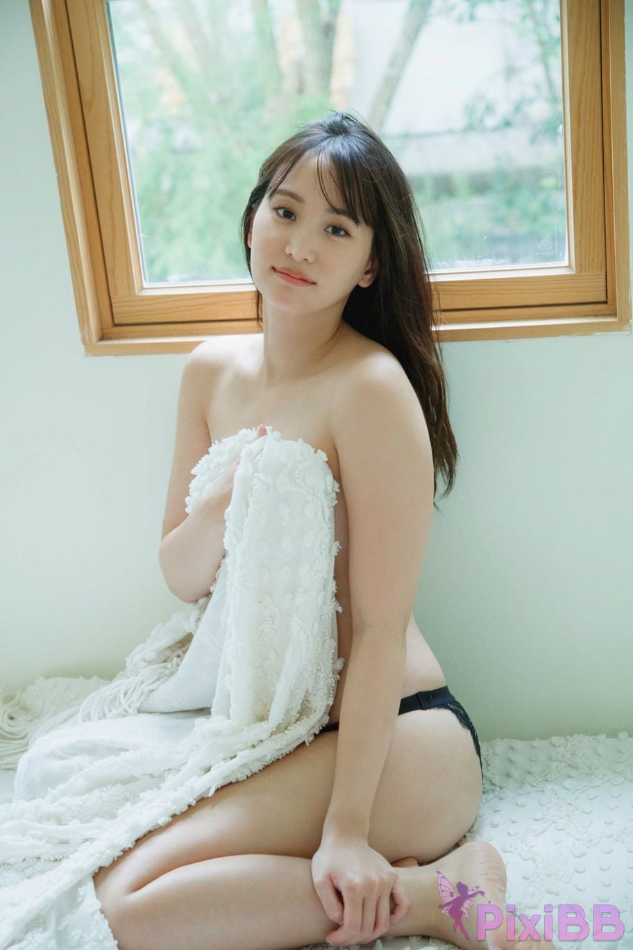 Japanese Idol Nagao Mariya FRIDAY Digital Photo Album On the beach in winter Alone with you vol.2 Large Volume 100 Pages PixiBB.COM 104