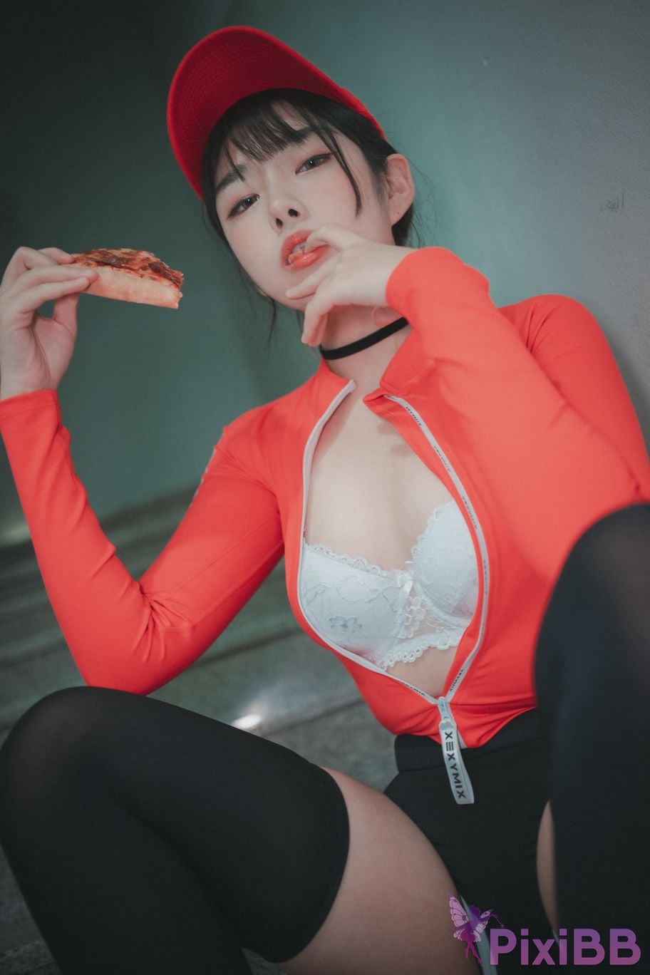 DJAWA Photo Sonson Pizza Girl PixiBB.COM 005