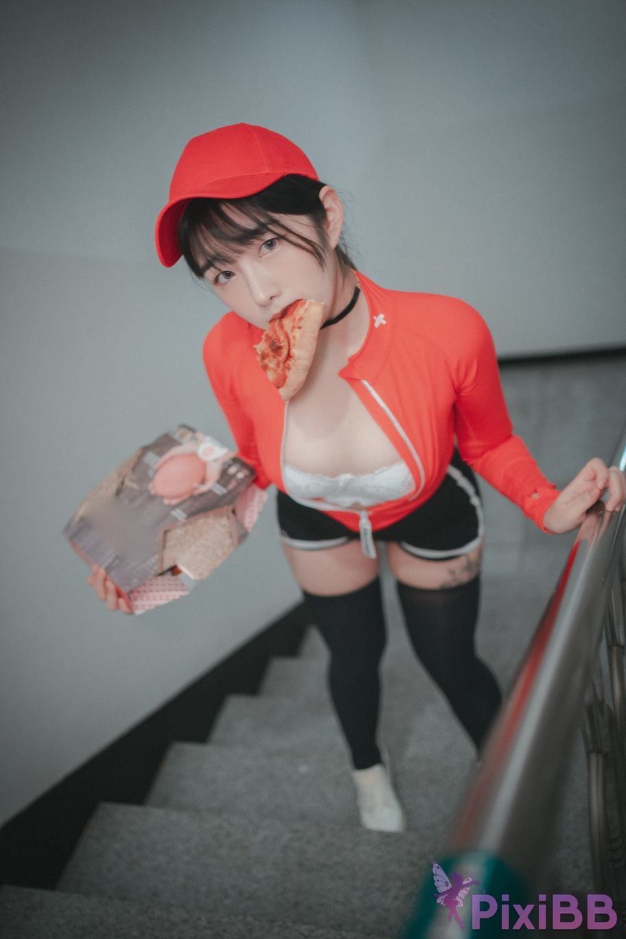 DJAWA Photo Sonson Pizza Girl PixiBB.COM 016