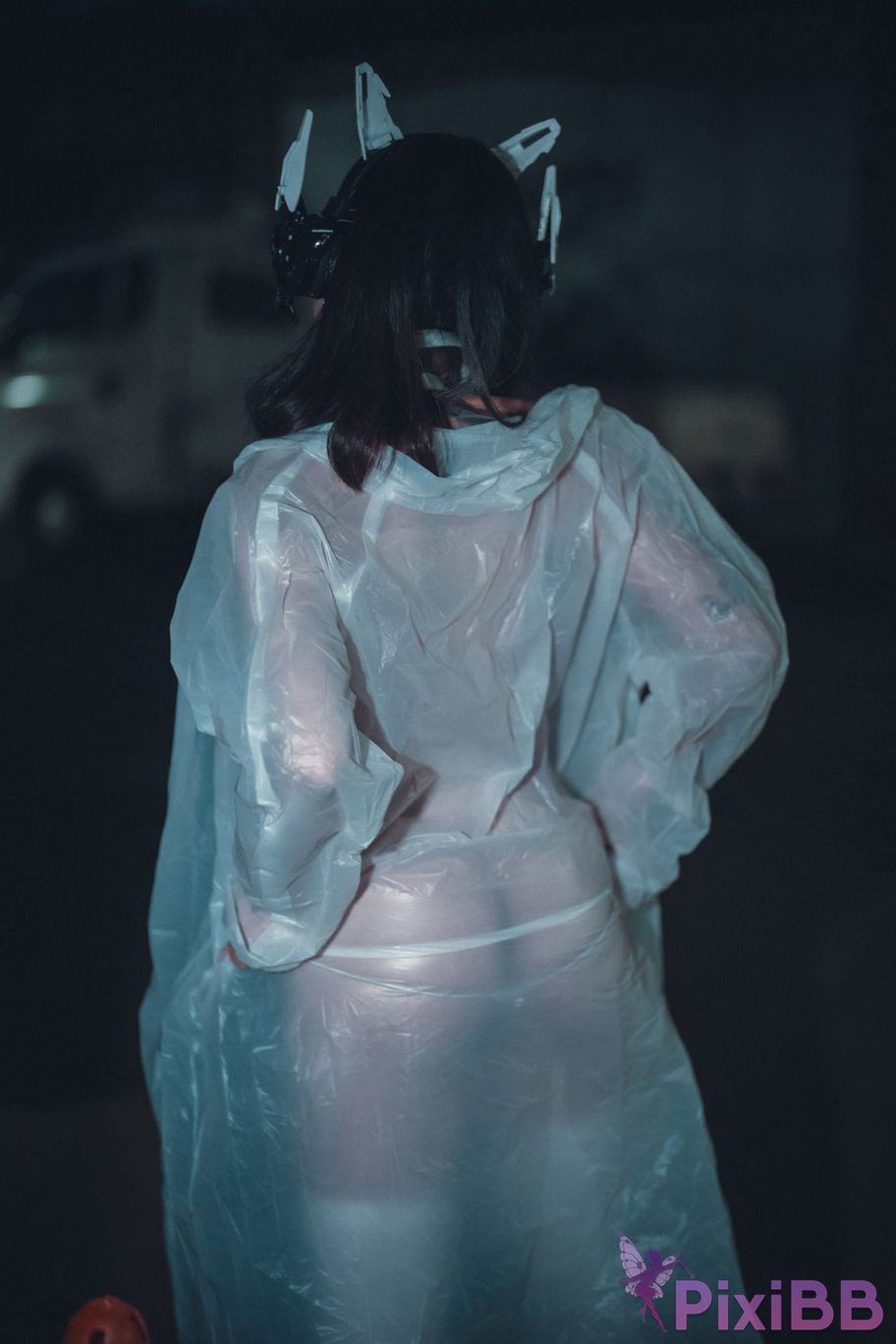 DJAWA Photo Sonson Vagabundo de la Noche Masked girl in raincoat PixiBB.COM 050
