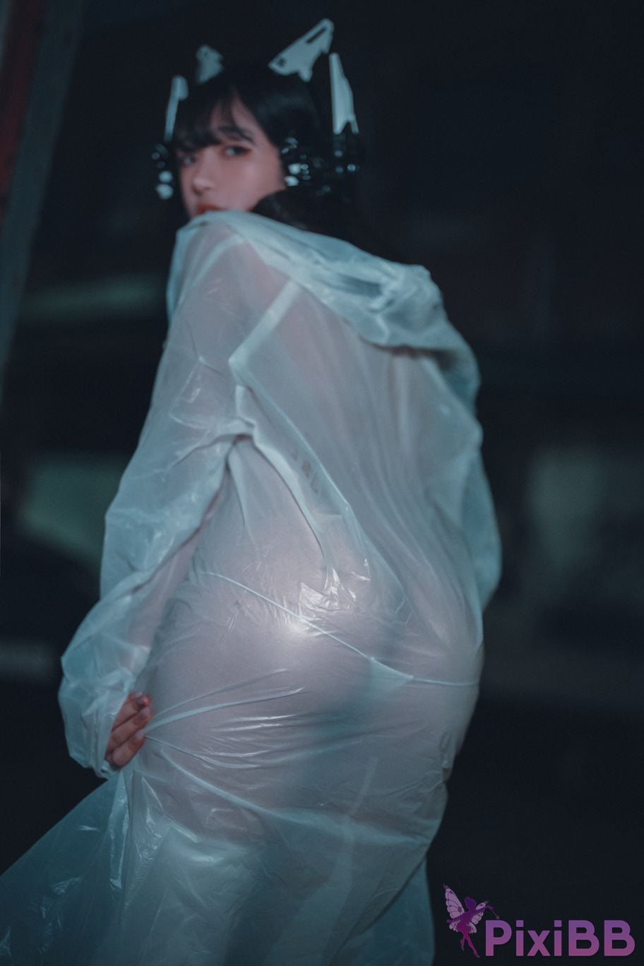 DJAWA Photo Sonson Vagabundo de la Noche Masked girl in raincoat PixiBB.COM 053