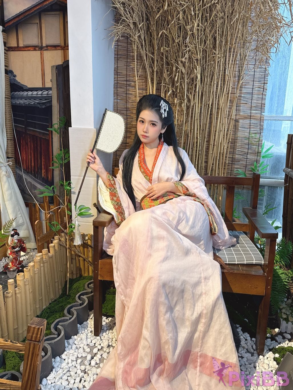 Coser Bu dai mao PixiBB.COM 082