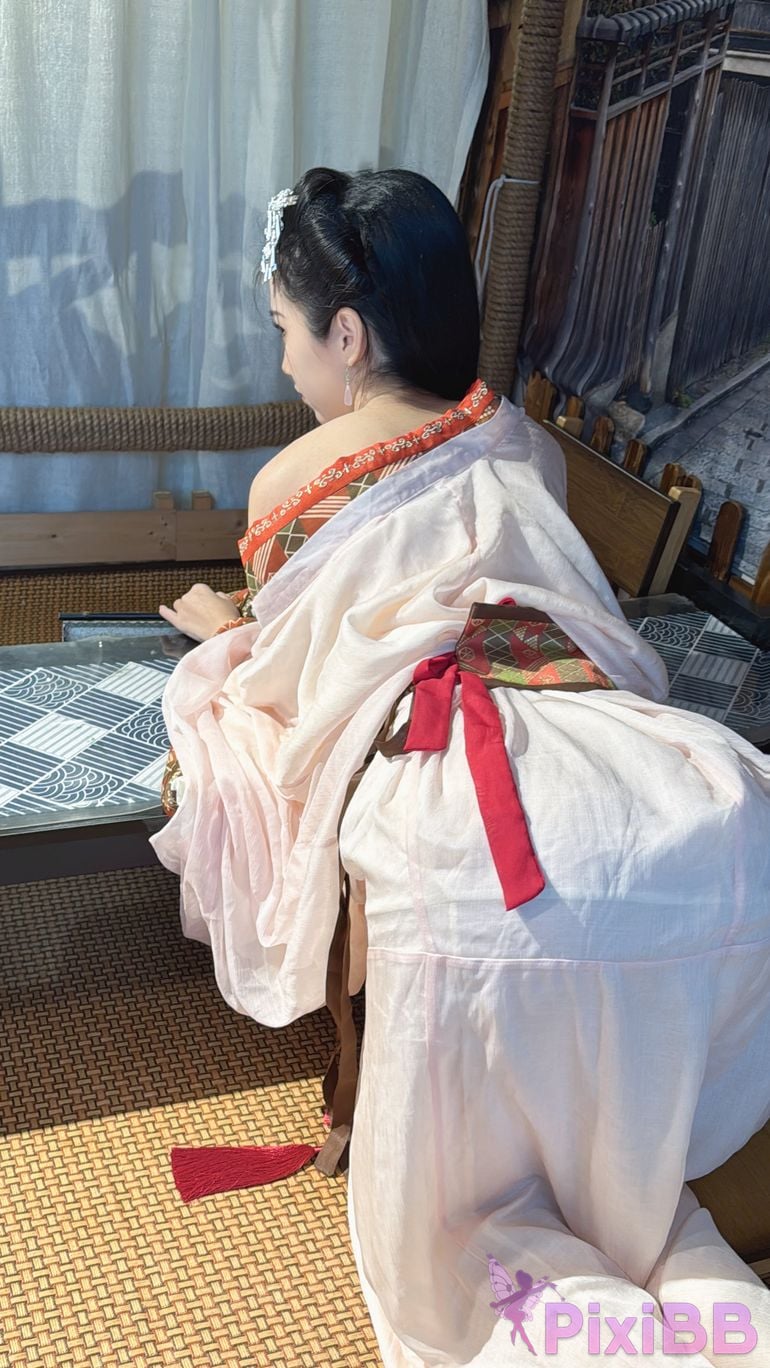 Coser Bu dai mao PixiBB.COM 111