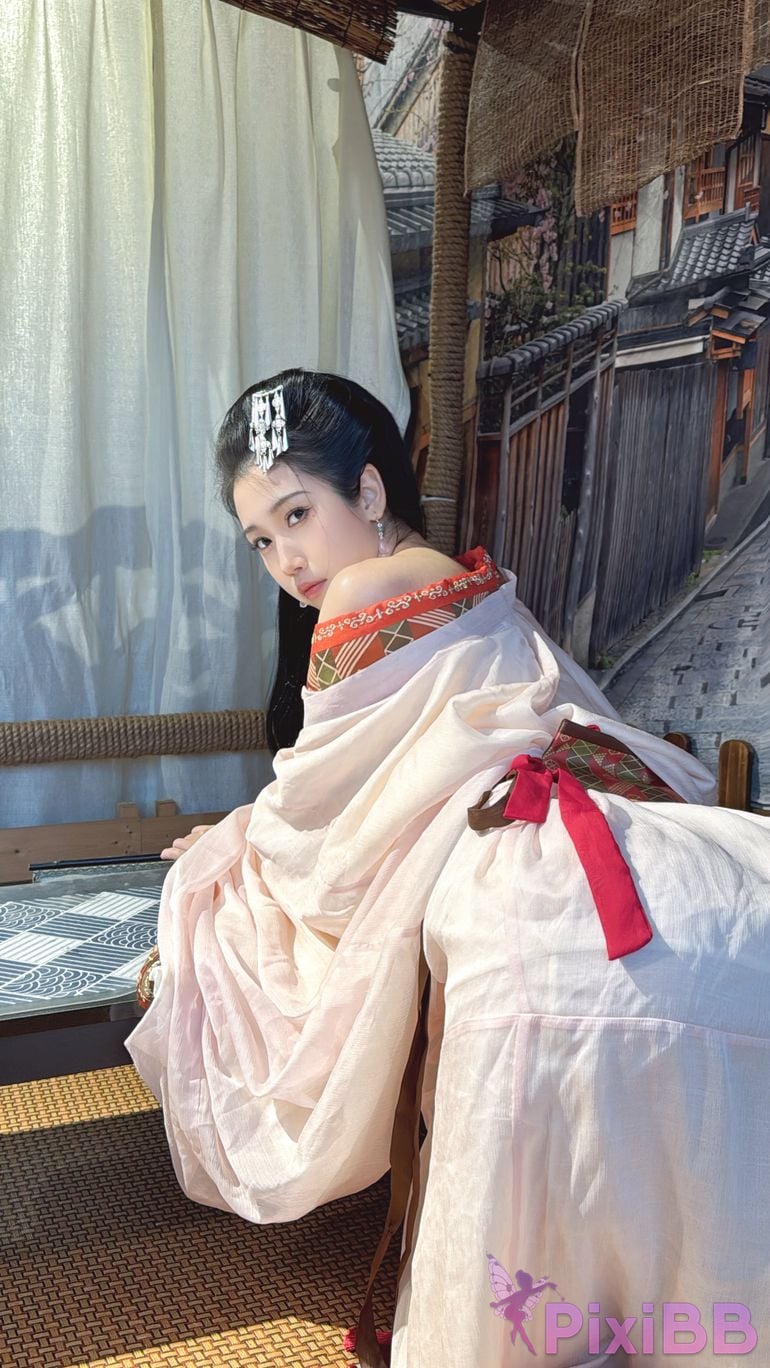 Coser Bu dai mao PixiBB.COM 112