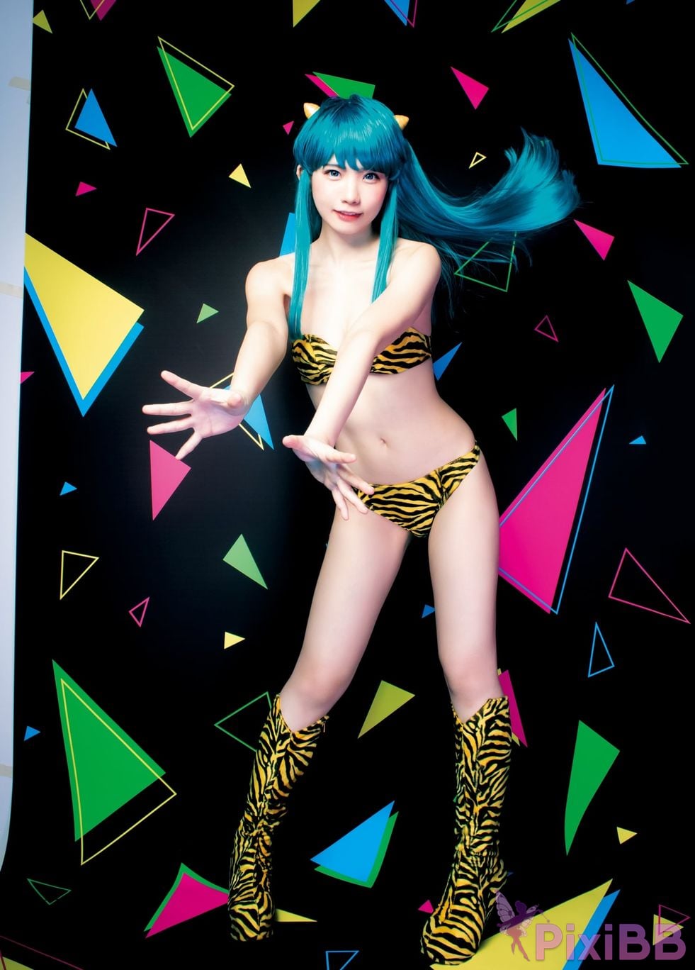 Japanese Idol Enako 1st Major photo book PixiBB.COM 045