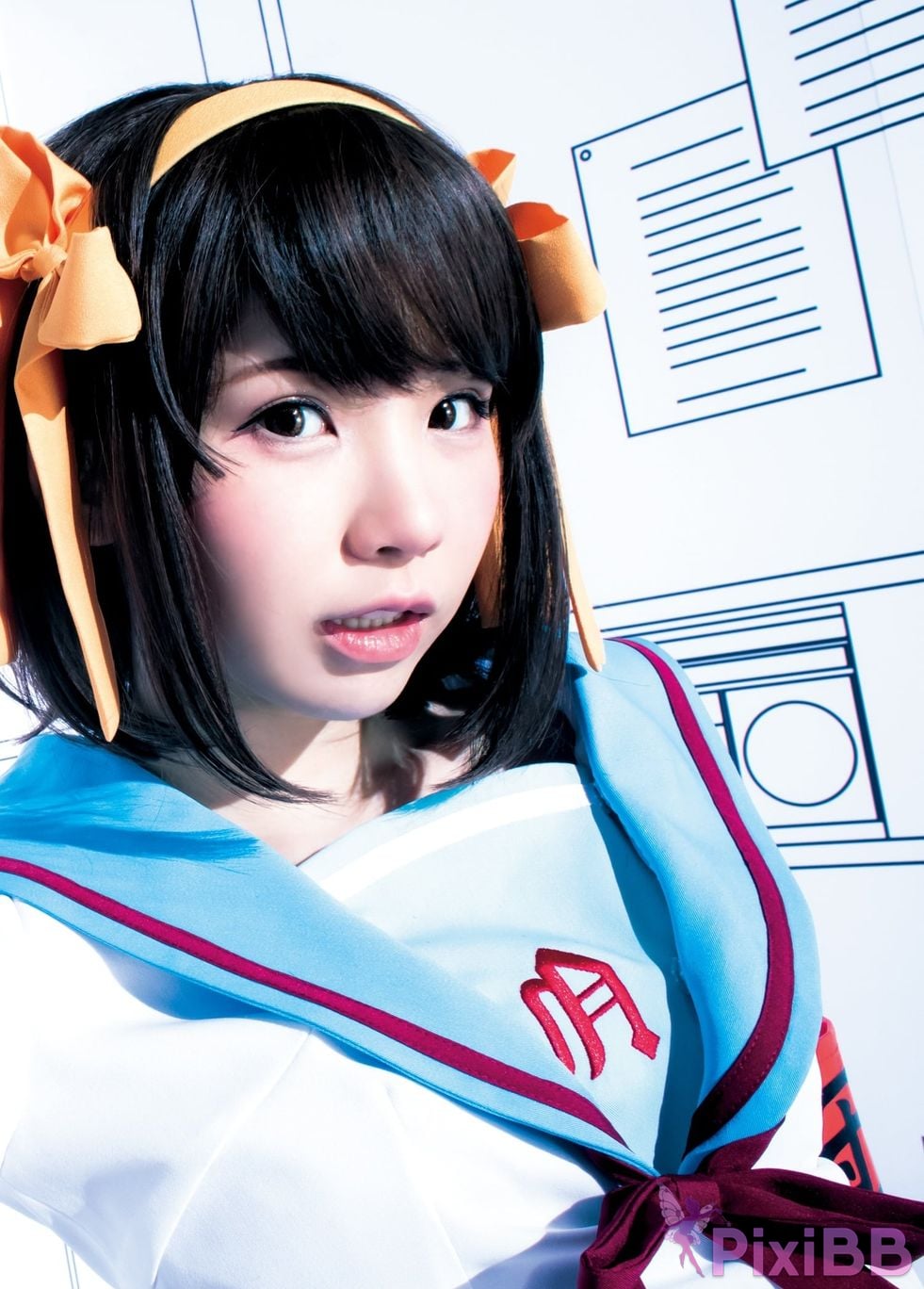 Japanese Idol Enako 1st Major photo book PixiBB.COM 050
