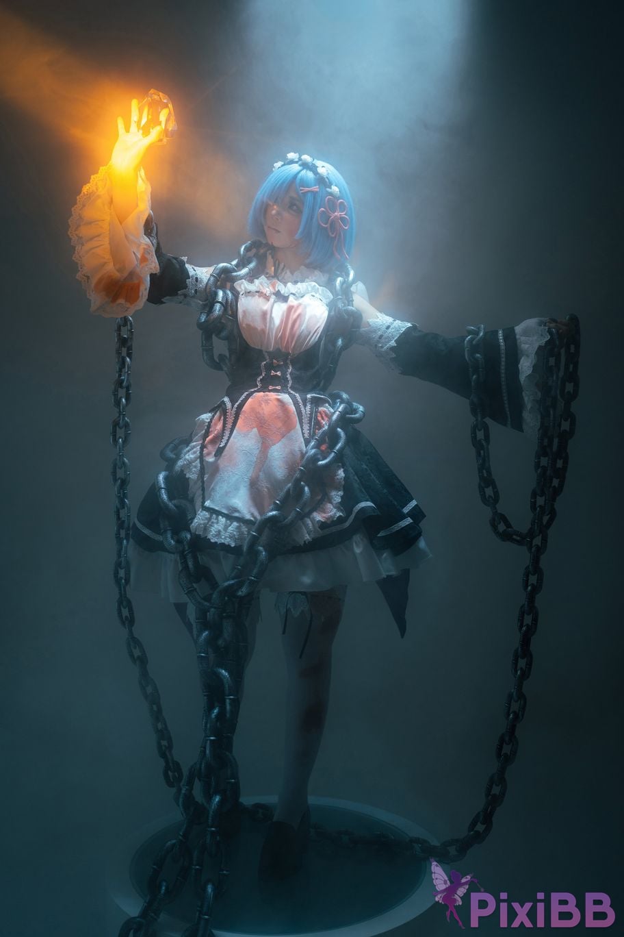 Cosplayer Iron hand calls the beast Damaged Rem PixiBB.COM 003