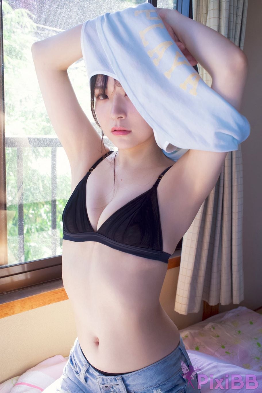 Japanese Idol Not too sweet Platinum FLASH digital photo book Surrounded by the sound of waves PixiBB.COM 008