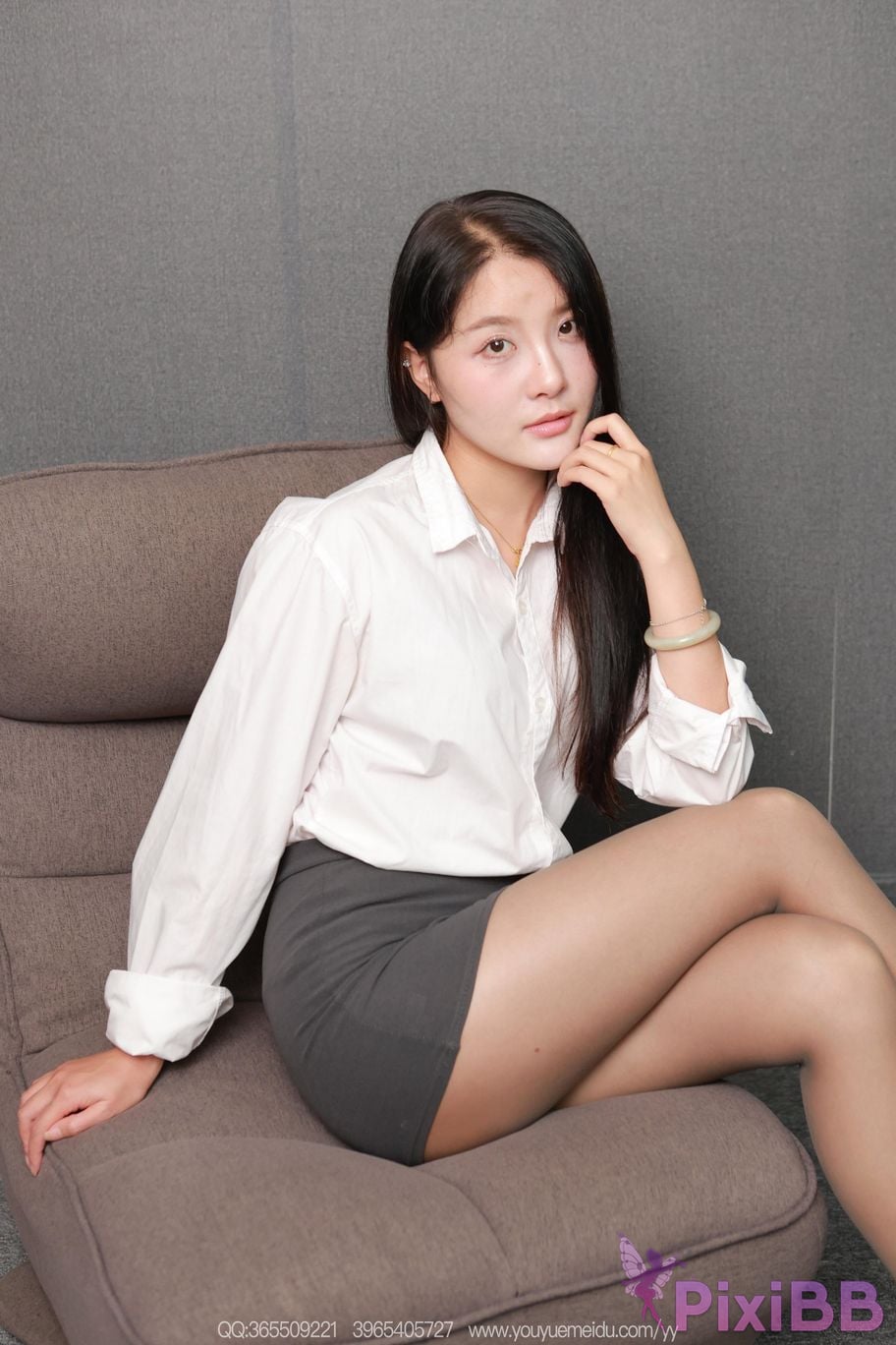 IESS Unconventional Interests No.2240 Wanping White Clothes and Gray Skirts Down PixiBB.COM 021