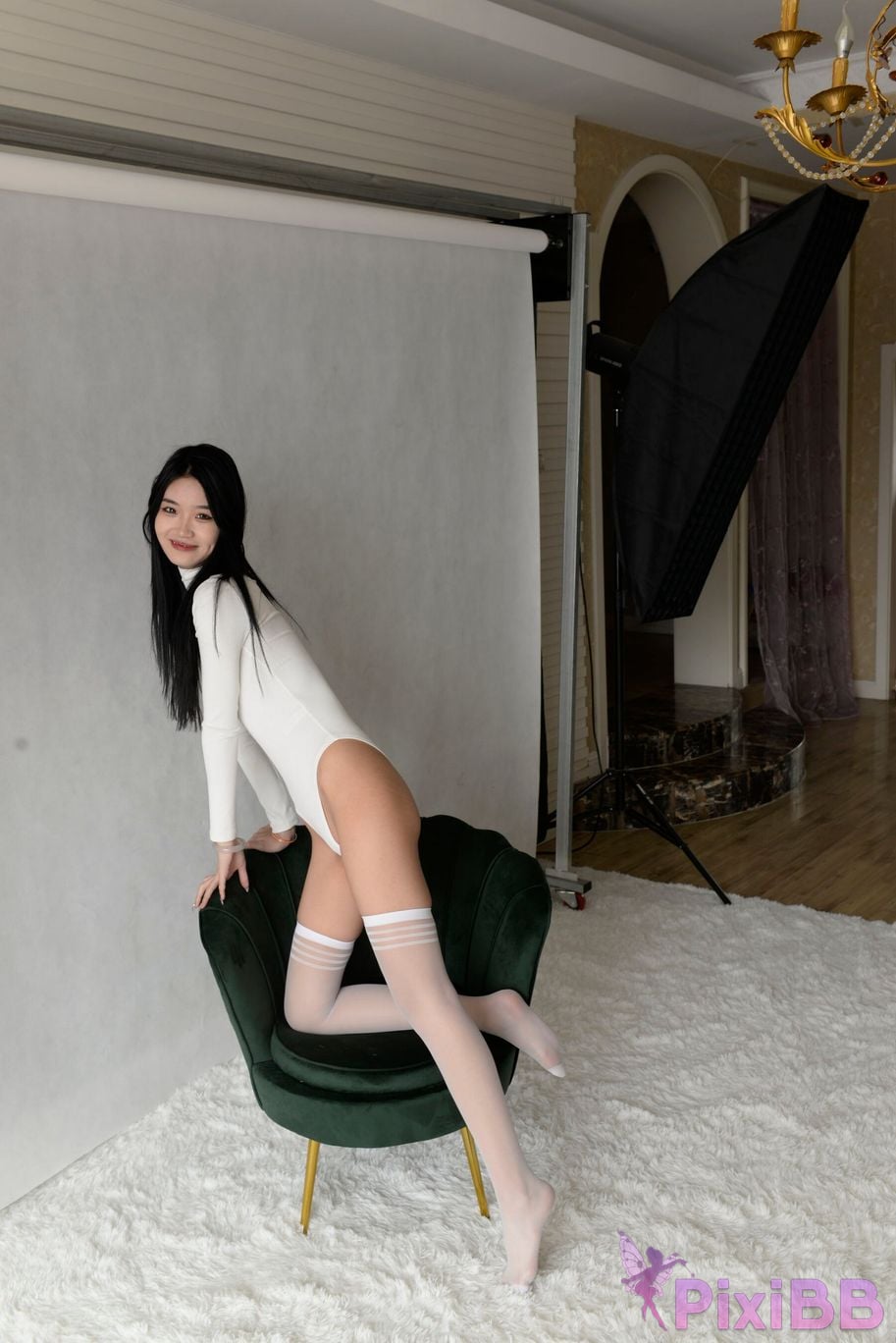 Private Photoshoot Xiaoya kemi R18 OK X model White stockings with long legs and beautiful pussy Full scale shooting PixiBB.COM 116