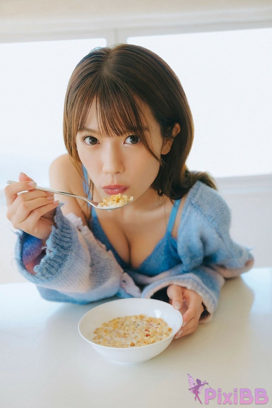 Japanese Idol Yuka Murayama FLASH digital photo book Our eyes meet that moment PixiBB.COM 009