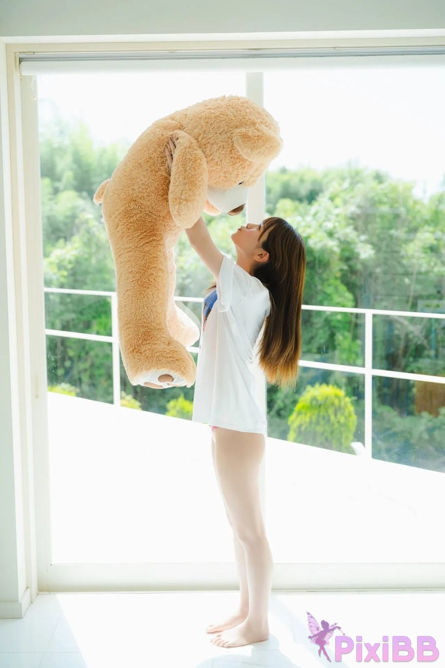 Japanese Idol Yuka Murayama FRIDAY digital photo book The heroine has returned Vol.2 All unreleased 100 Page super complete version PixiBB.COM 003