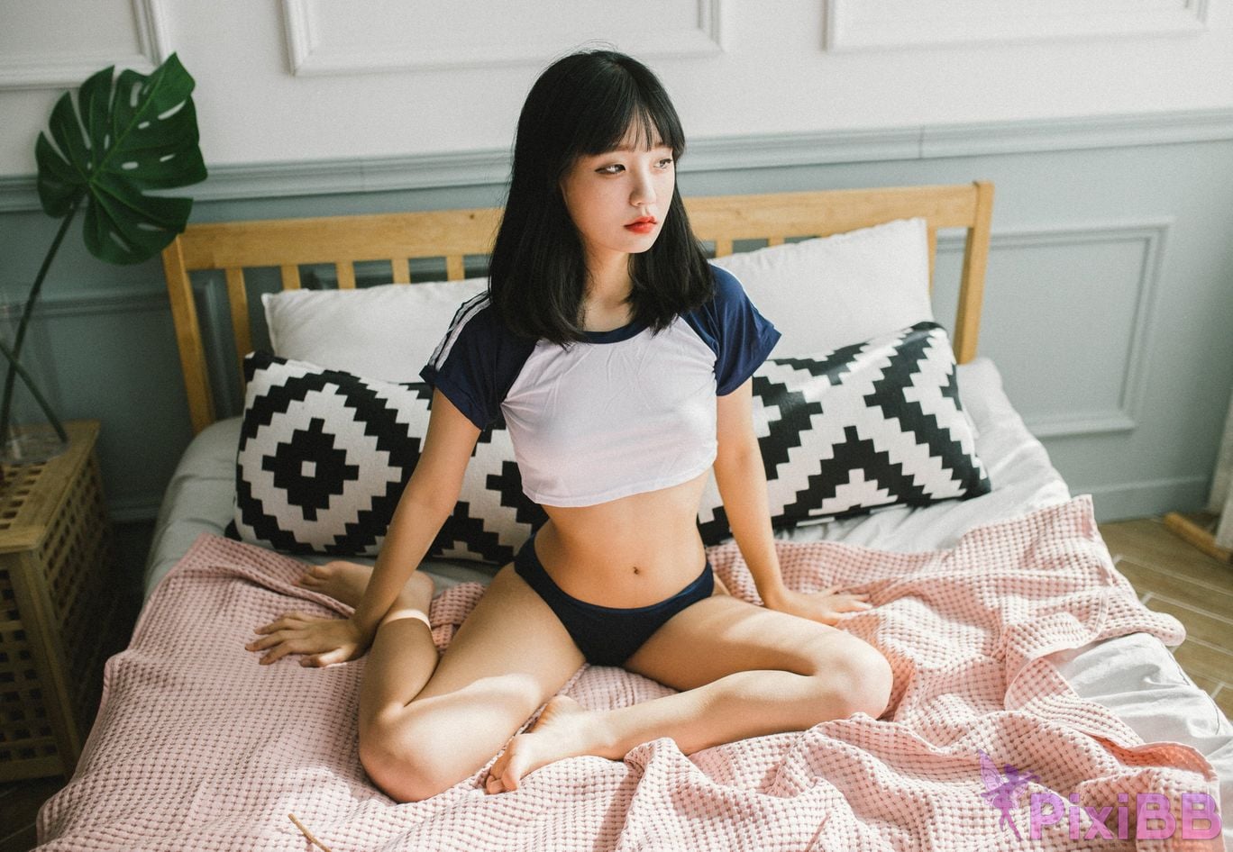 Jeong Jenny The First Moon Night Snap PixiBB.COM 110