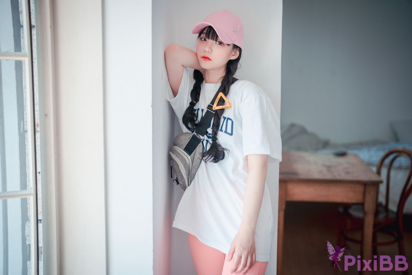 DJAWA Photo Jeong Jenny Loose and Tight Pink PixiBB.COM 003