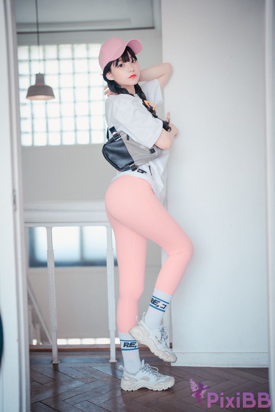 DJAWA Photo Jeong Jenny Loose and Tight Pink PixiBB.COM 015