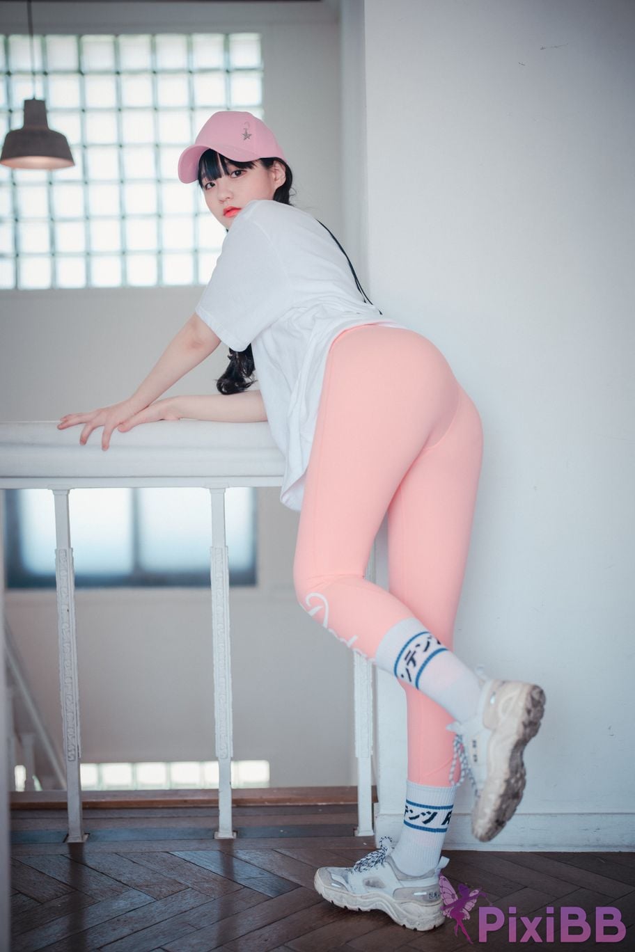 DJAWA Photo Jeong Jenny Loose and Tight Pink PixiBB.COM 018