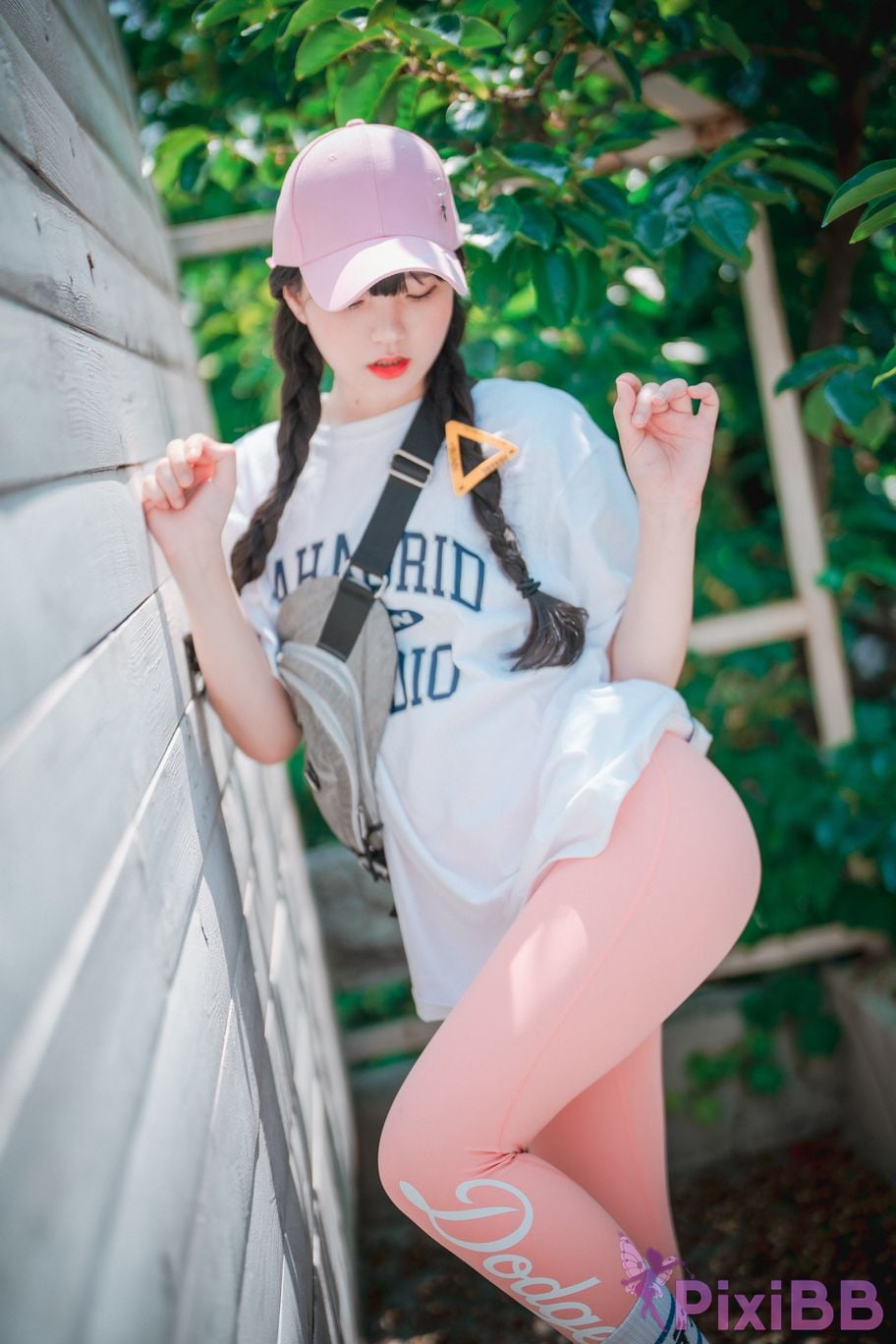 DJAWA Photo Jeong Jenny Loose and Tight Pink PixiBB.COM 042