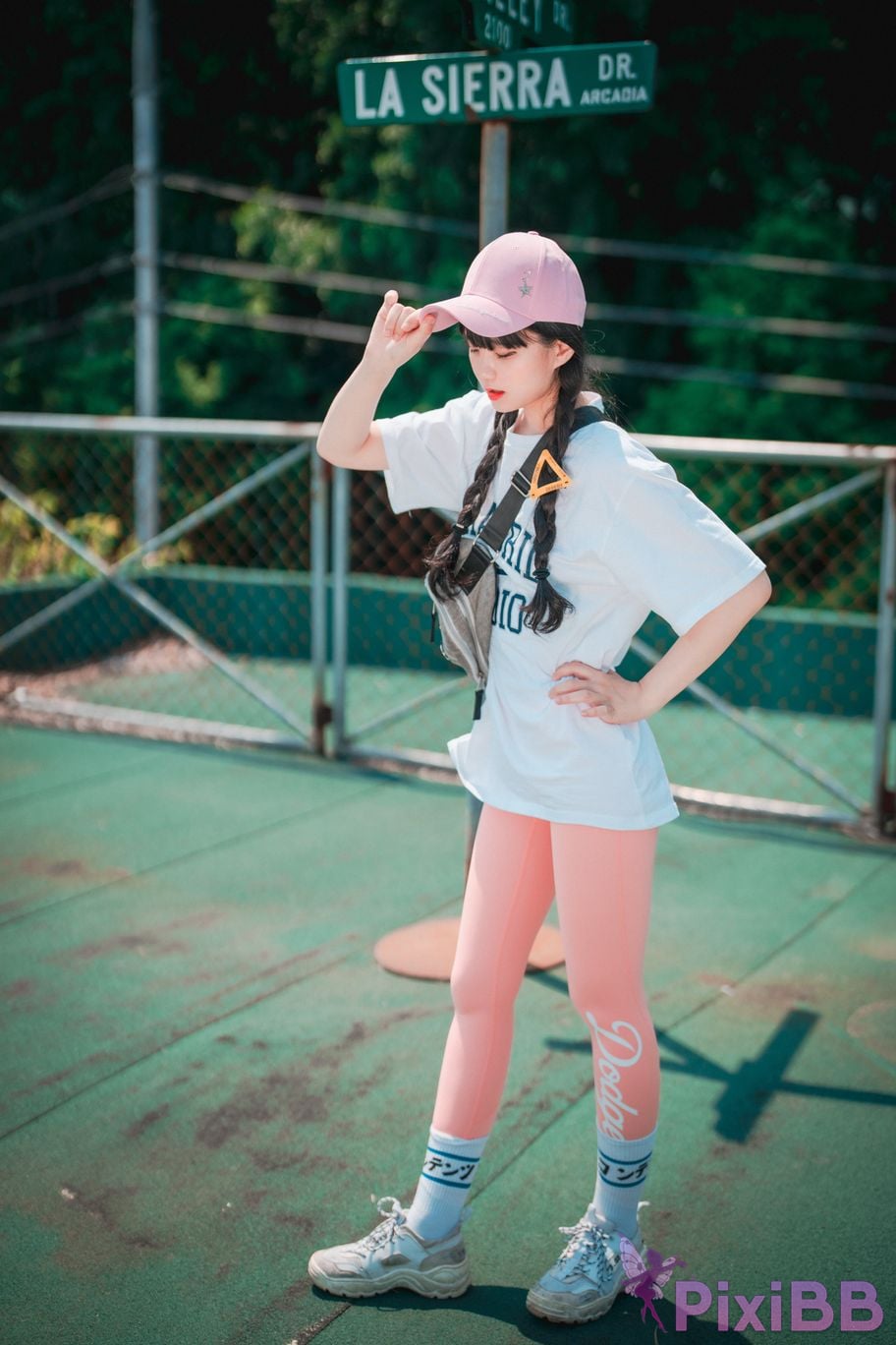 DJAWA Photo Jeong Jenny Loose and Tight Pink PixiBB.COM 063