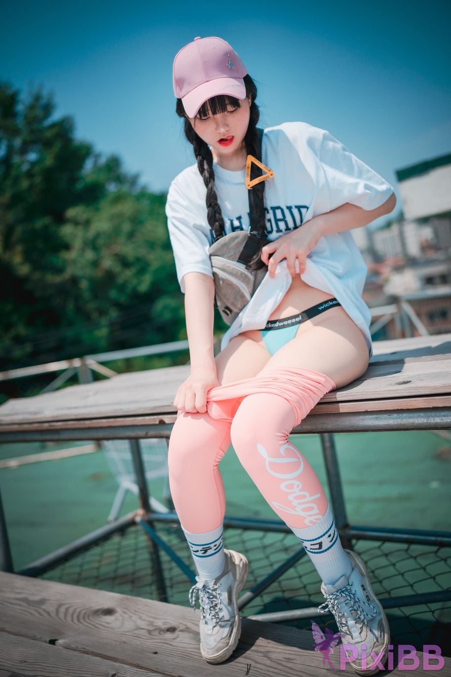 DJAWA Photo Jeong Jenny Loose and Tight Pink PixiBB.COM 077