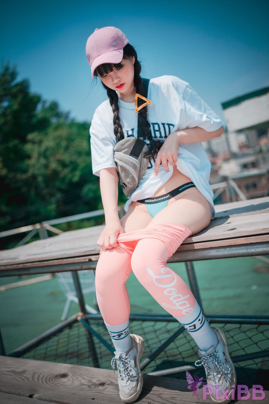 DJAWA Photo Jeong Jenny Loose and Tight Pink PixiBB.COM 078