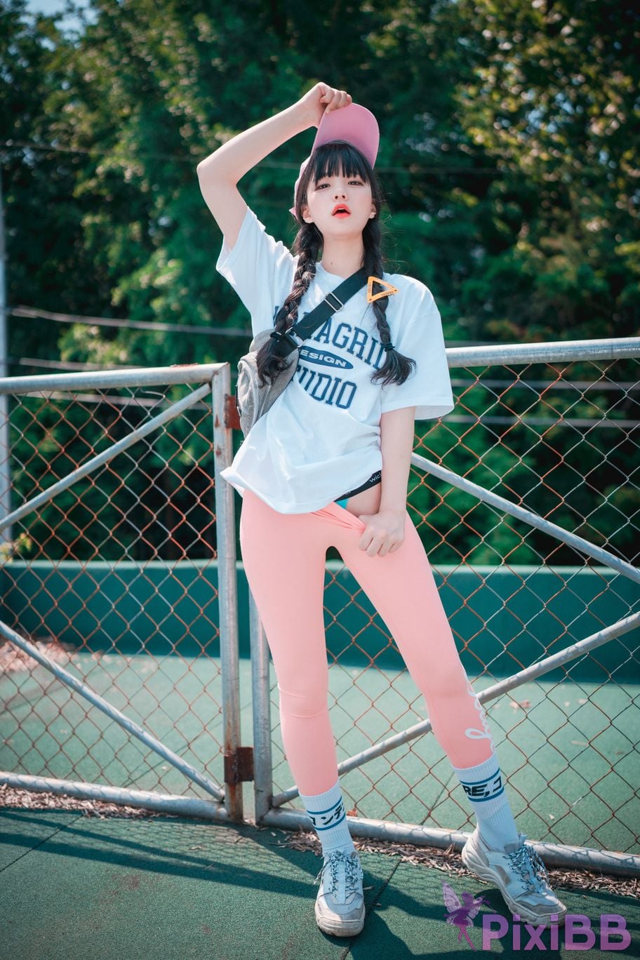 DJAWA Photo Jeong Jenny Loose and Tight Pink PixiBB.COM 088