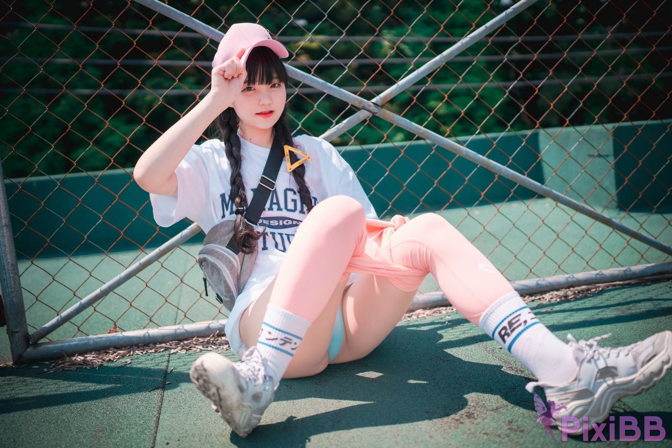 DJAWA Photo Jeong Jenny Loose and Tight Pink PixiBB.COM 098