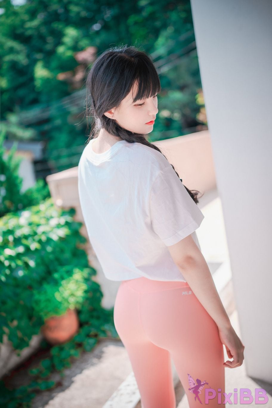DJAWA Photo Jeong Jenny Loose and Tight Pink PixiBB.COM 104