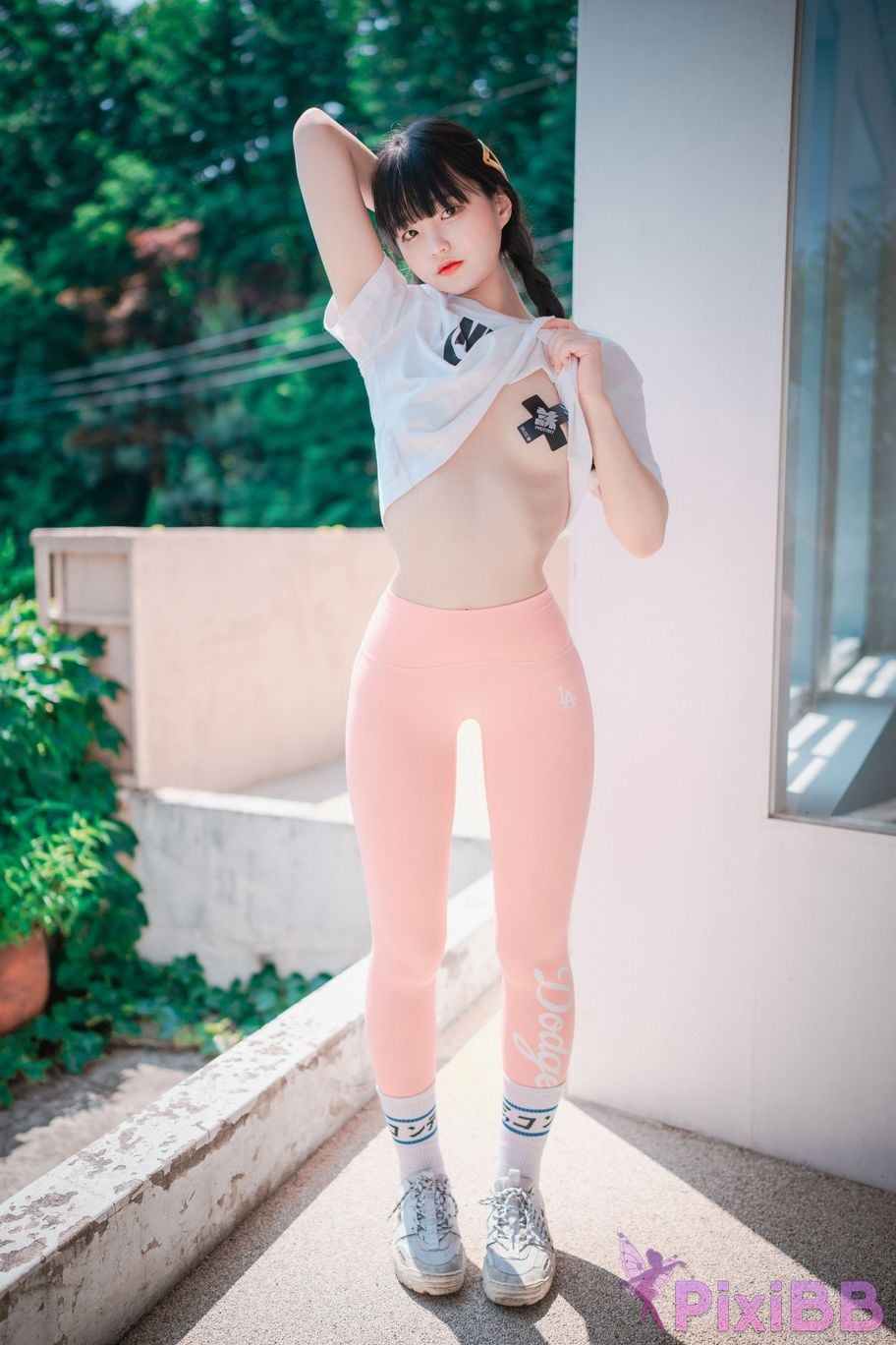 DJAWA Photo Jeong Jenny Loose and Tight Pink PixiBB.COM 149