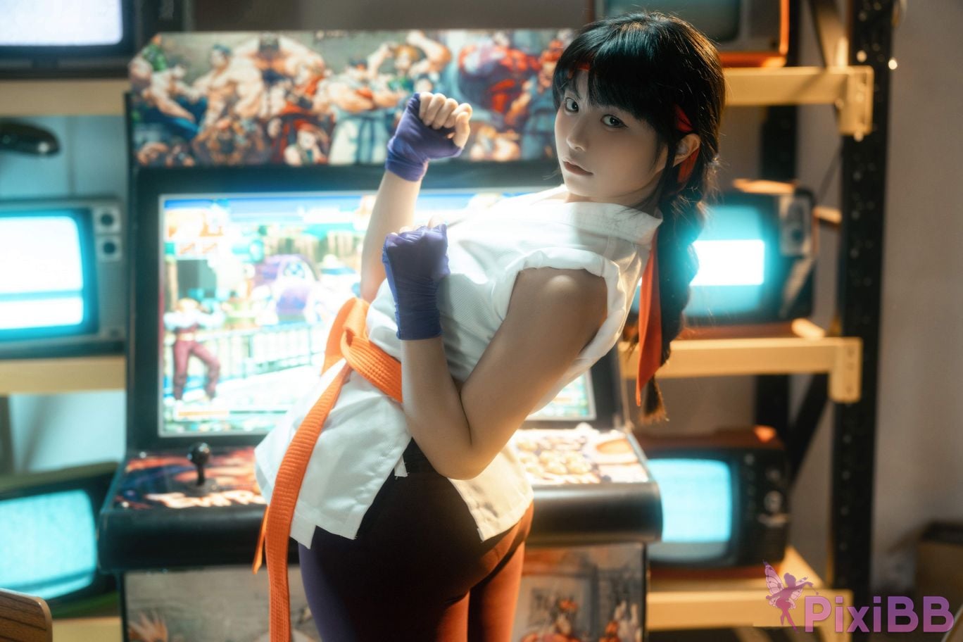 Cosplayer Yoko Kanon KOF Yuri Sakazaki PixiBB.COM 017