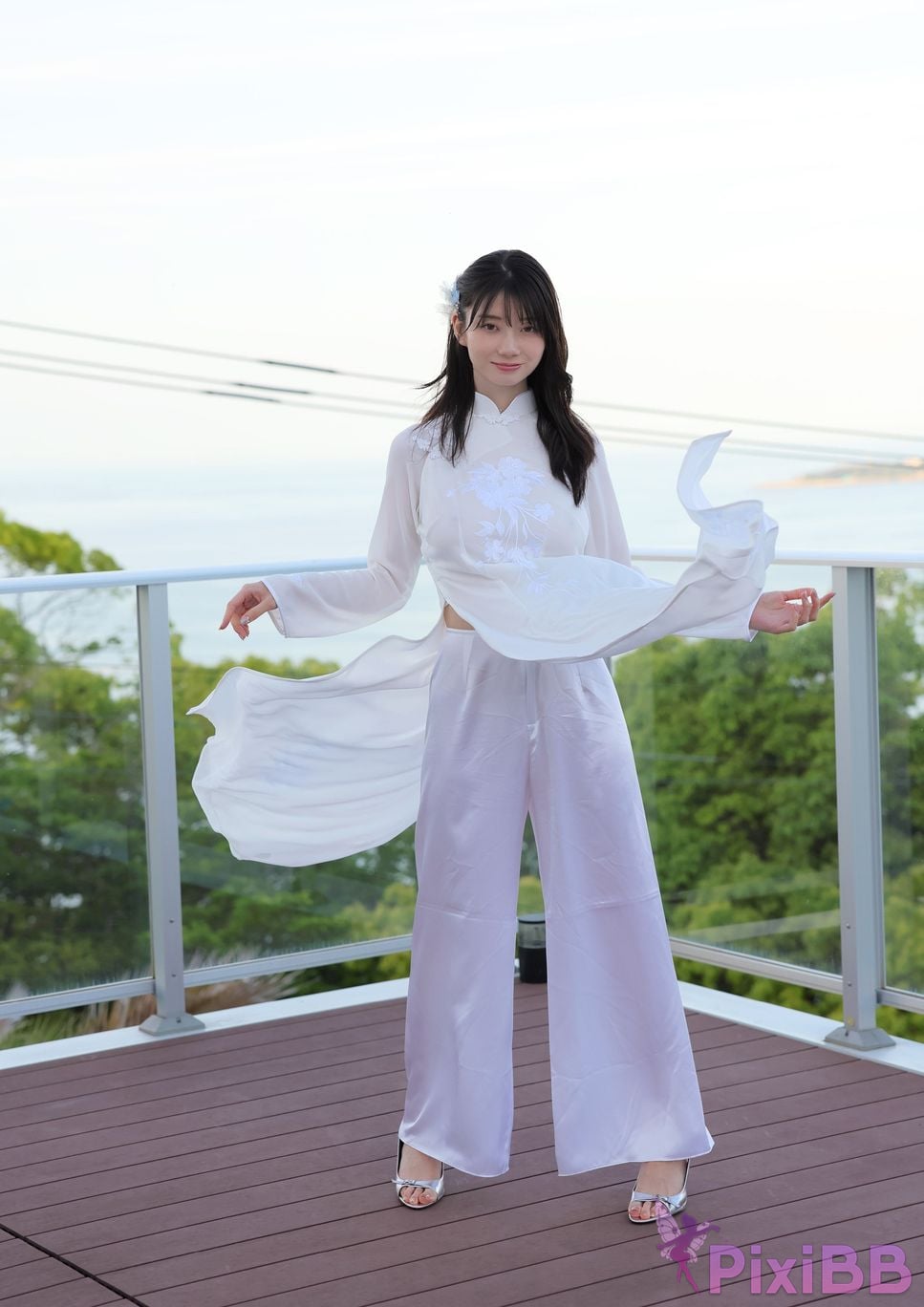 Japanese Idol Kanna Seto Wait a minute Ill get serious now. 100 Page over PixiBB.COM 040