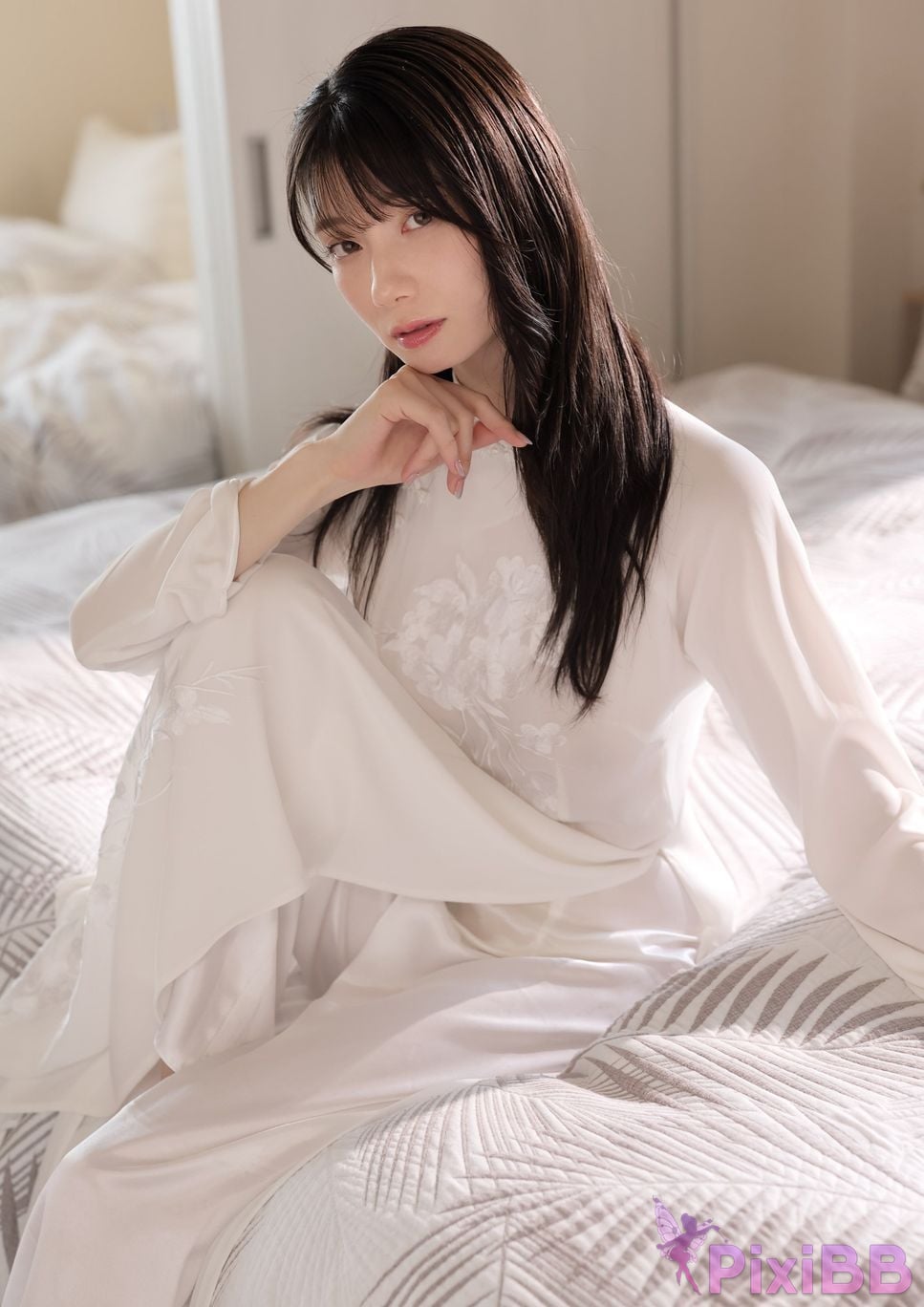 Japanese Idol Kanna Seto Wait a minute Ill get serious now. 100 Page over PixiBB.COM 043