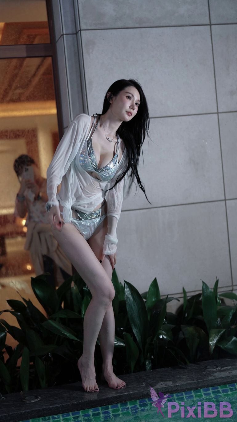 Featured Street Photography Works No.5882 Mengxi swimsuit night shoot PixiBB.COM 001