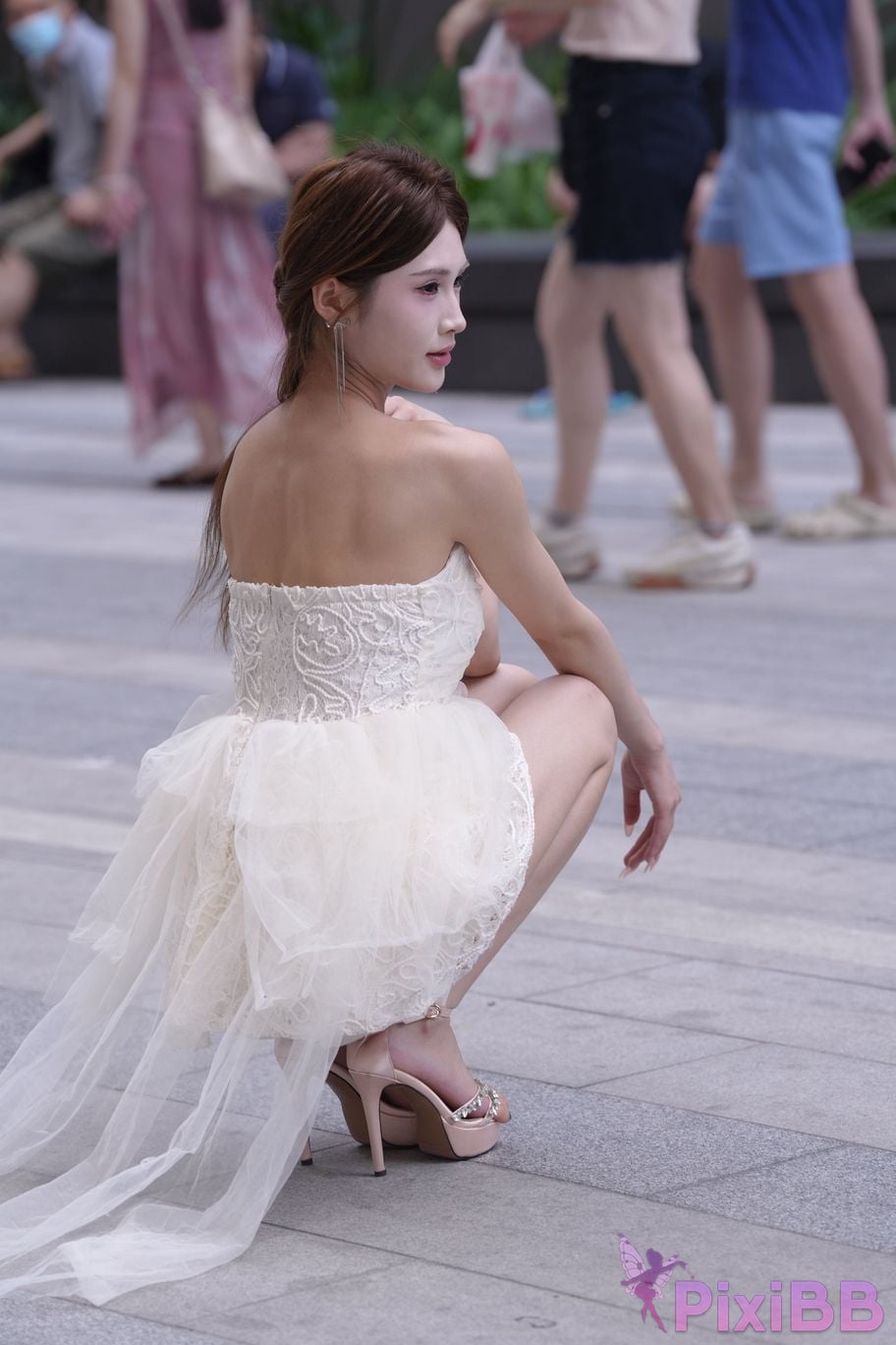 Featured Street Photography Works No.5886 Sweet salsa in white dress PixiBB.COM 009