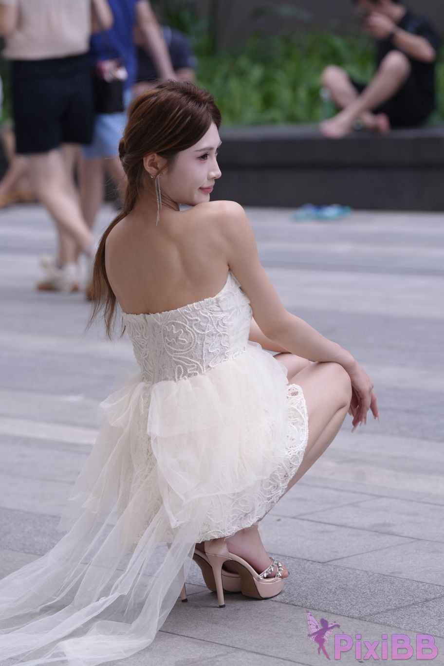 Featured Street Photography Works No.5886 Sweet salsa in white dress PixiBB.COM 012