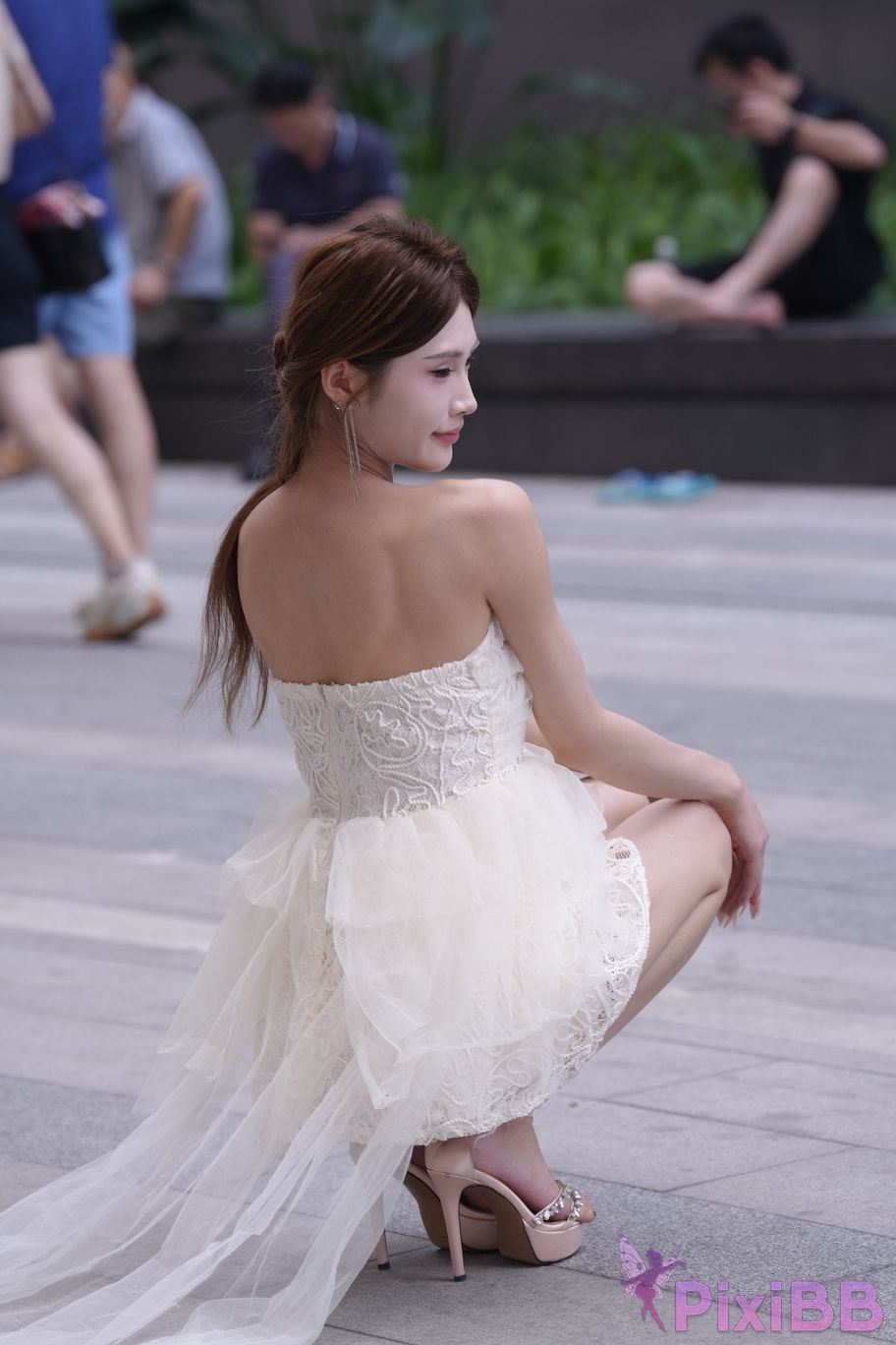 Featured Street Photography Works No.5886 Sweet salsa in white dress PixiBB.COM 013