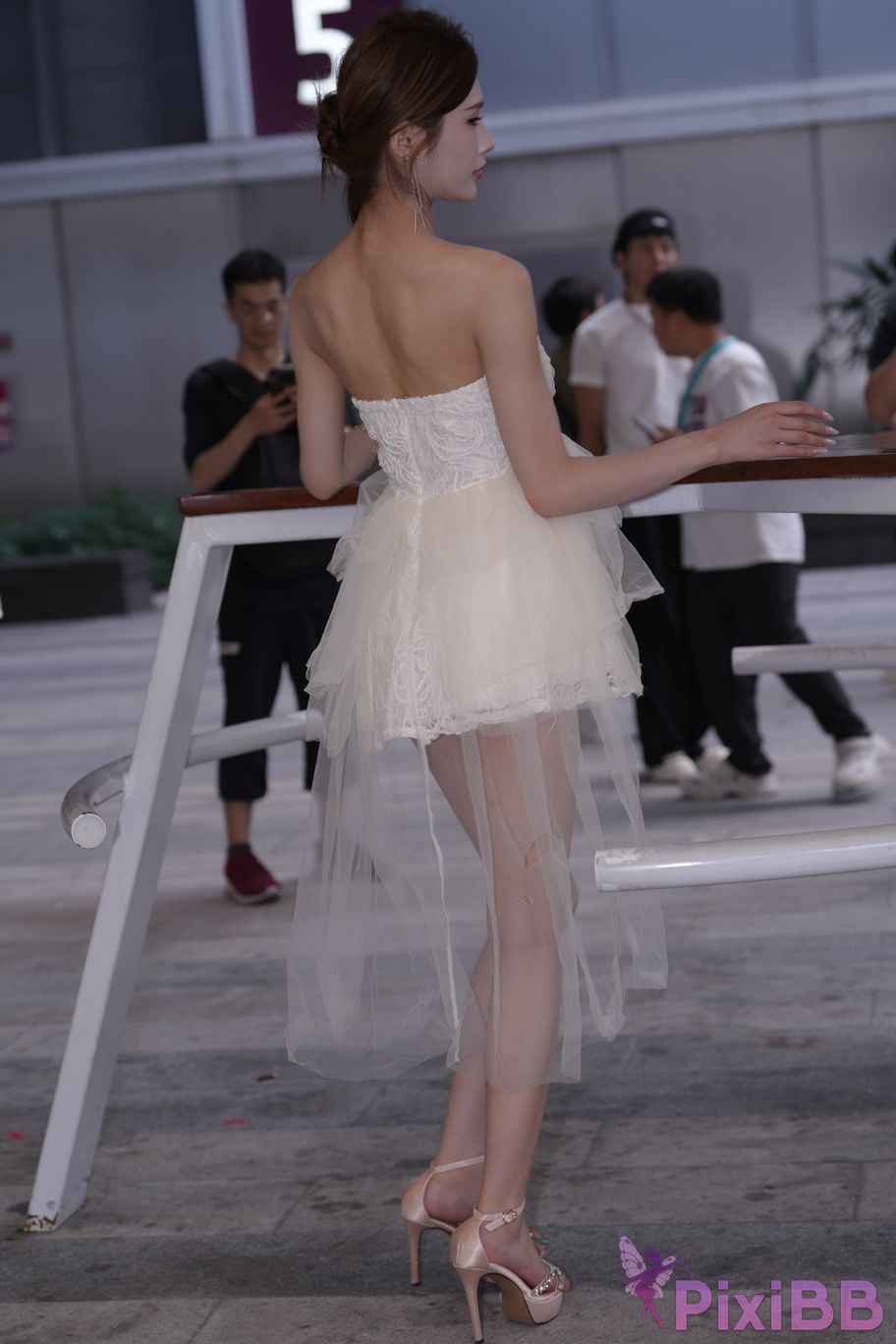 Featured Street Photography Works No.5886 Sweet salsa in white dress PixiBB.COM 033