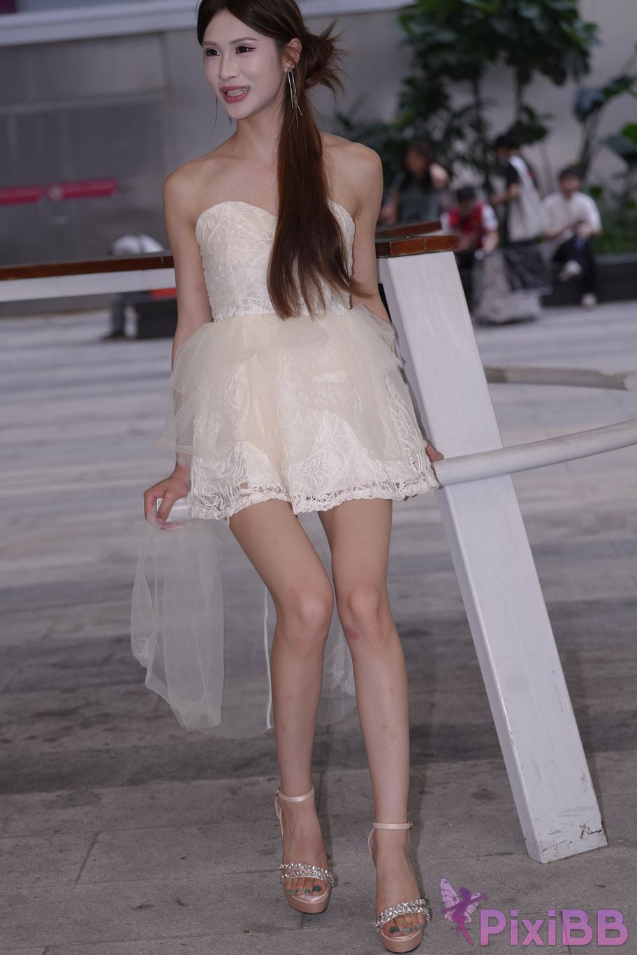 Featured Street Photography Works No.5886 Sweet salsa in white dress PixiBB.COM 047