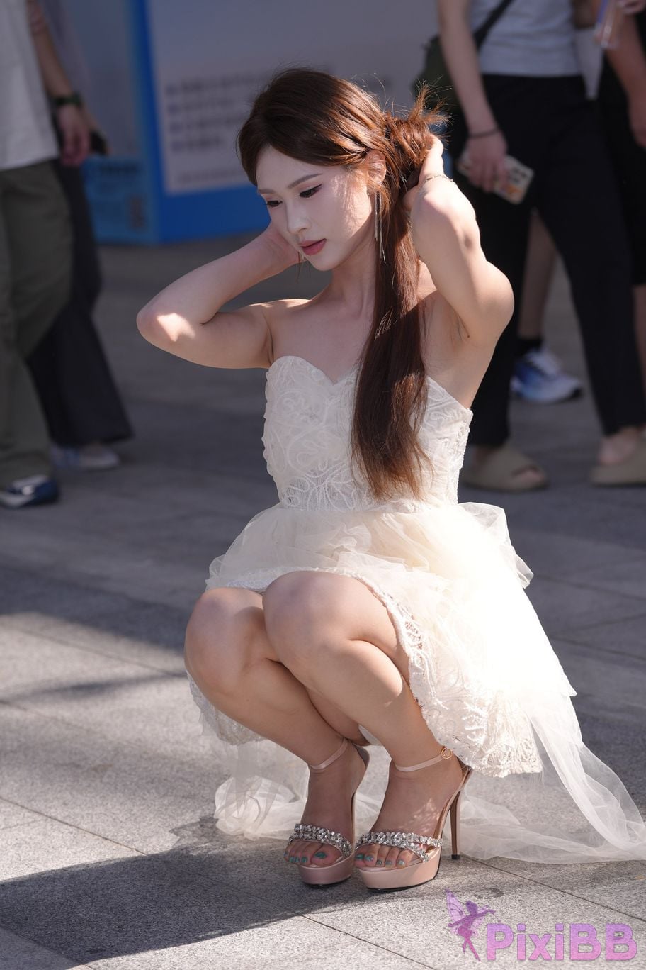 Featured Street Photography Works No.5886 Sweet salsa in white dress PixiBB.COM 065
