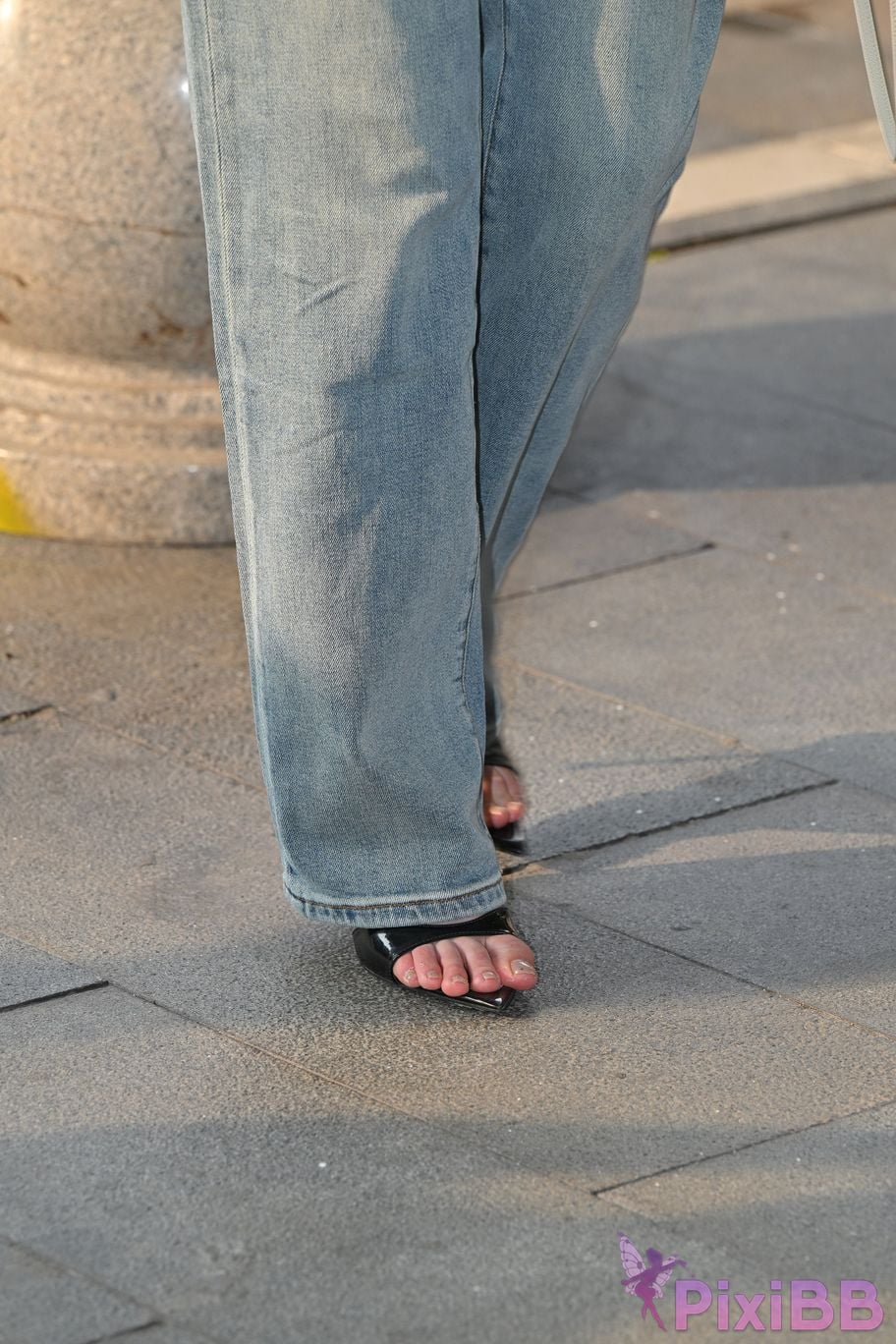 Featured Street Photography Works No.5889 Min denim long legs PixiBB.COM 094
