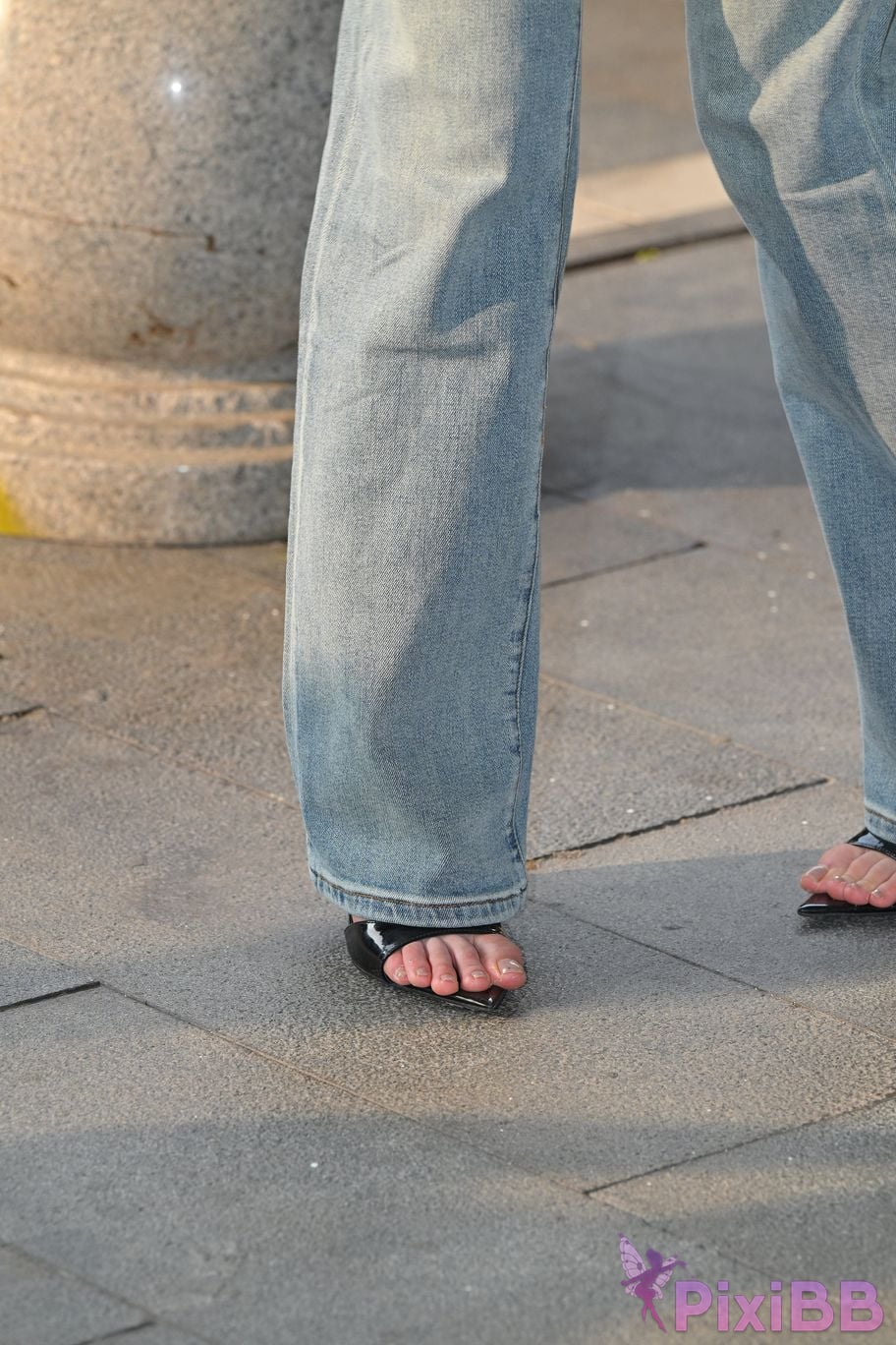 Featured Street Photography Works No.5889 Min denim long legs PixiBB.COM 095