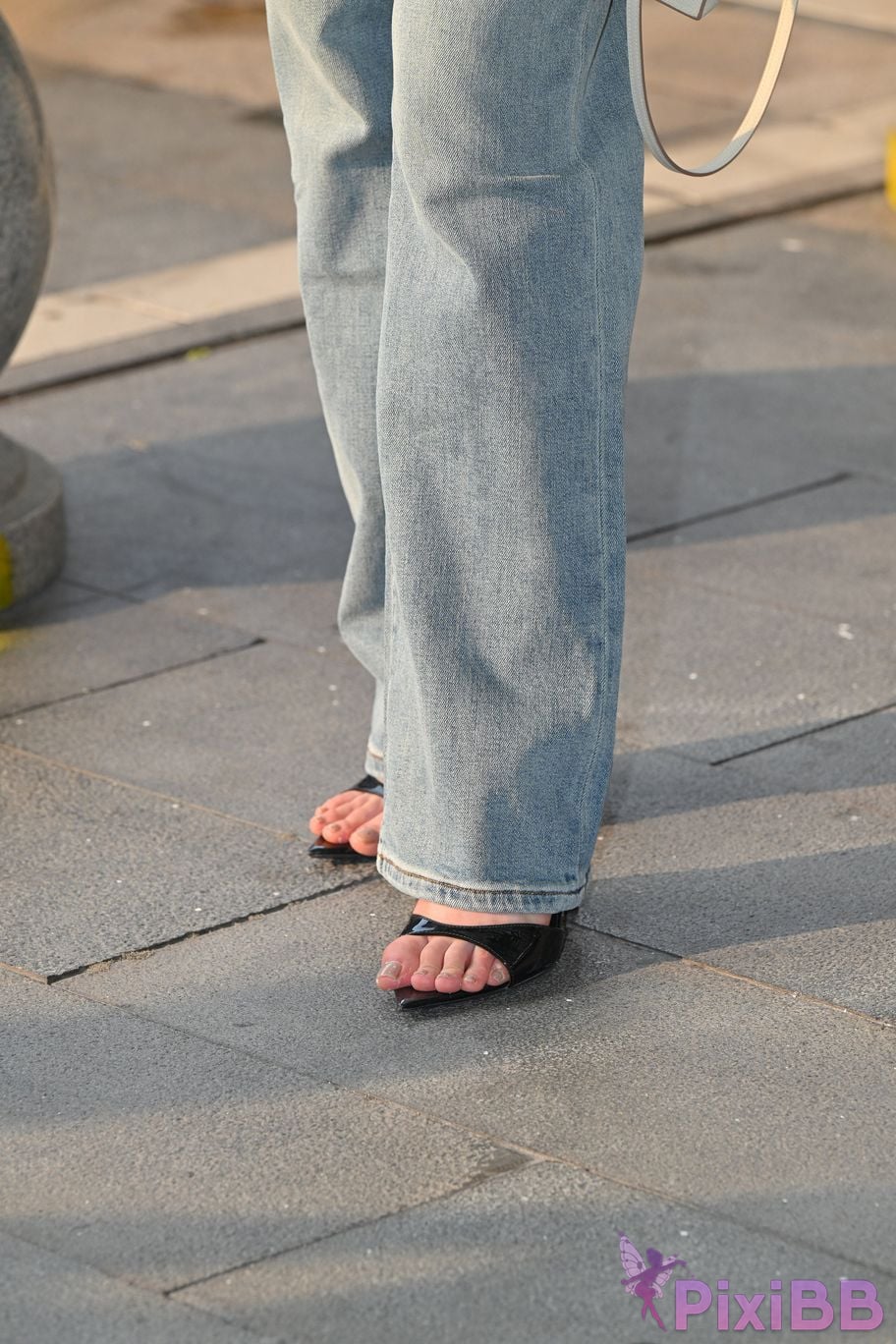 Featured Street Photography Works No.5889 Min denim long legs PixiBB.COM 099