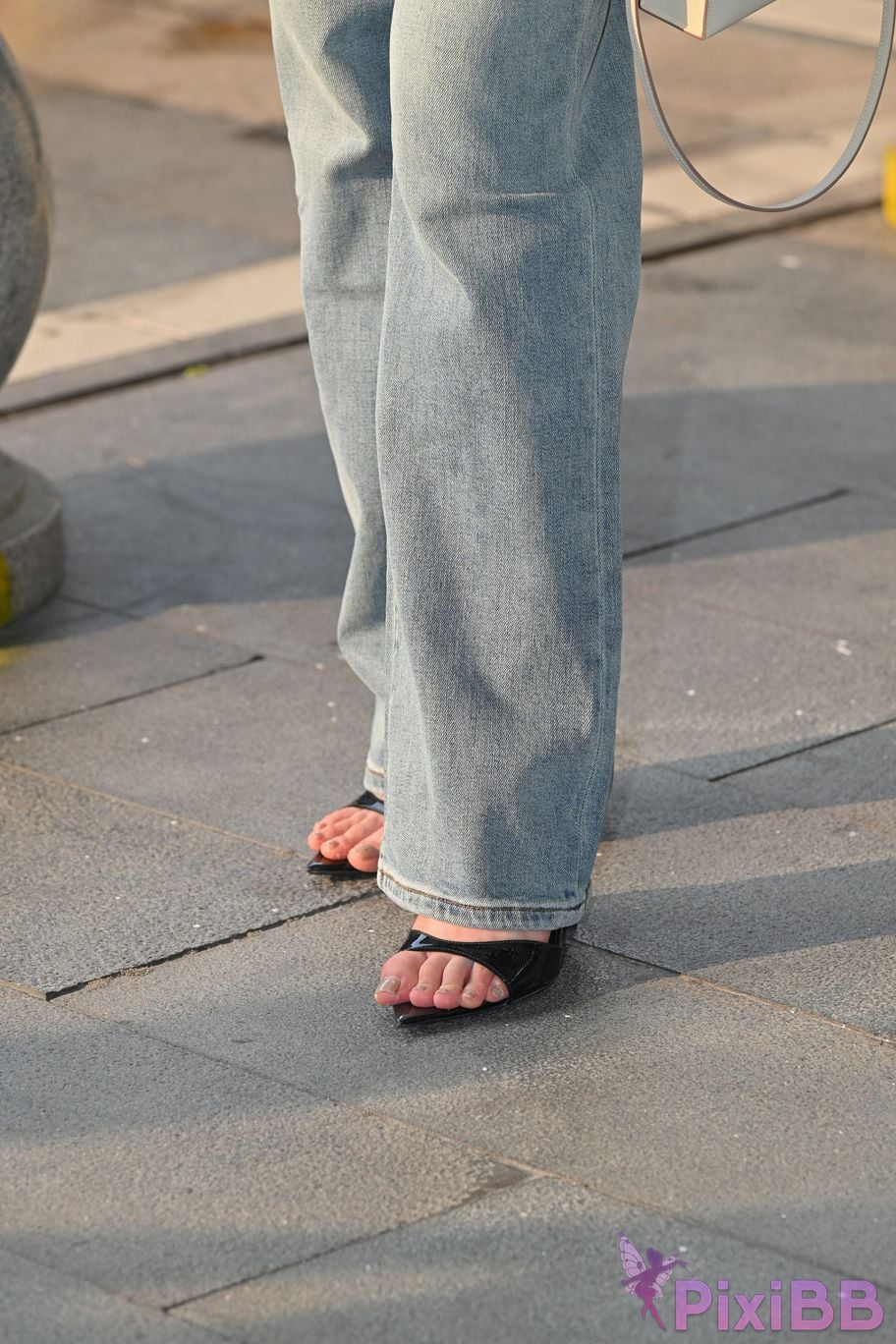 Featured Street Photography Works No.5889 Min denim long legs PixiBB.COM 102
