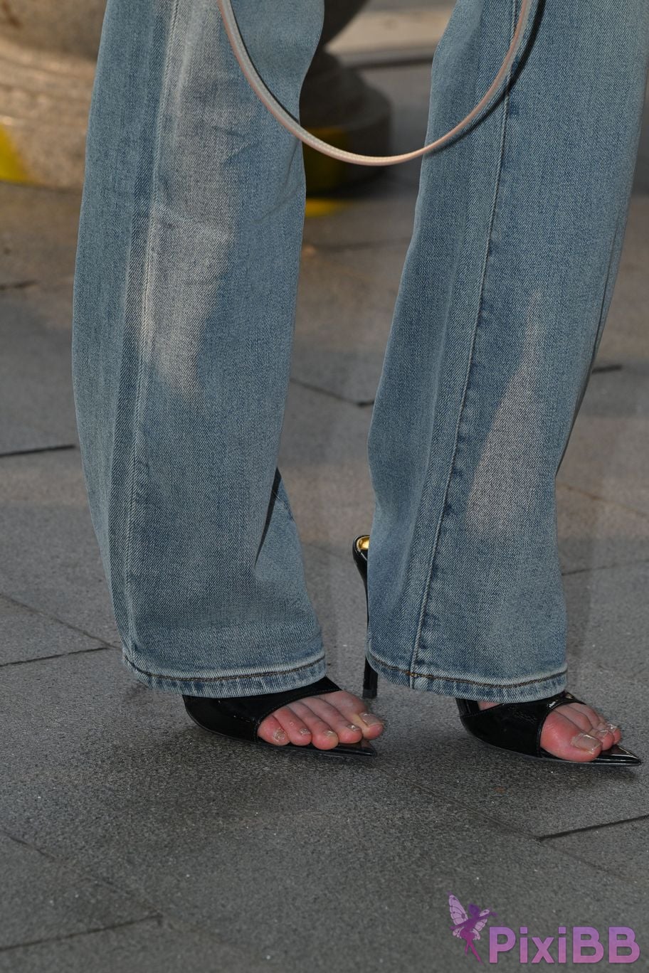 Featured Street Photography Works No.5889 Min denim long legs PixiBB.COM 120
