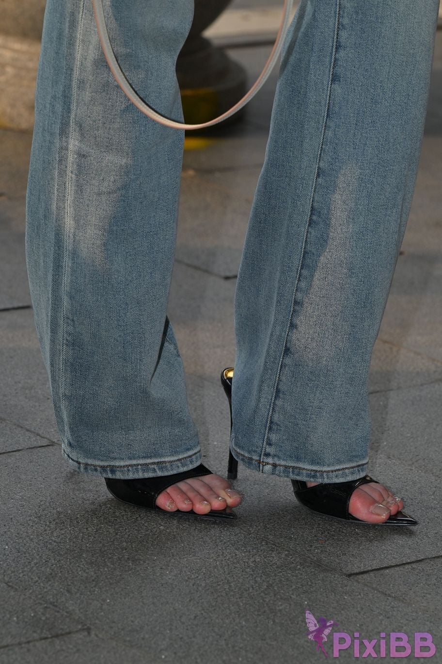 Featured Street Photography Works No.5889 Min denim long legs PixiBB.COM 122