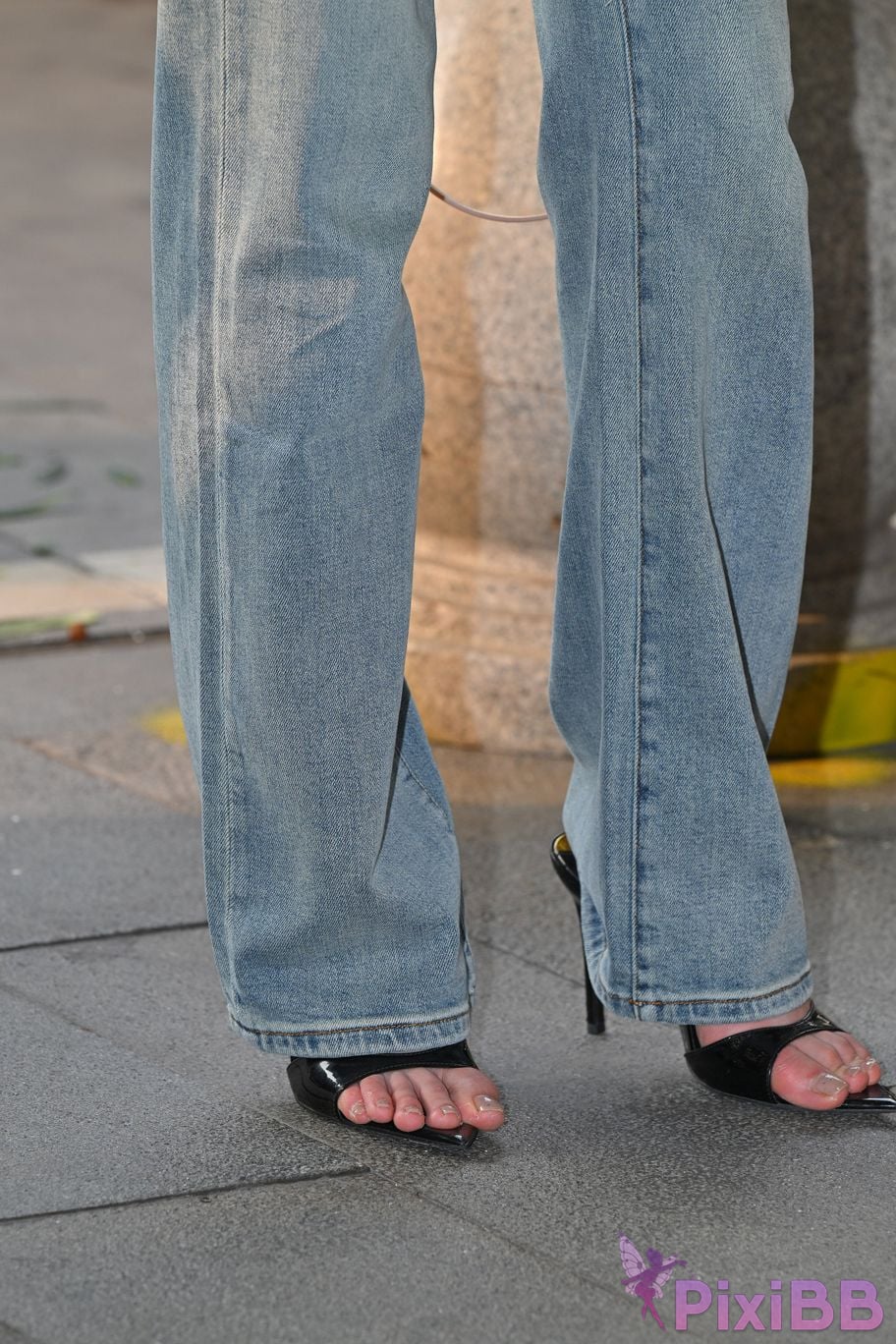 Featured Street Photography Works No.5889 Min denim long legs PixiBB.COM 180
