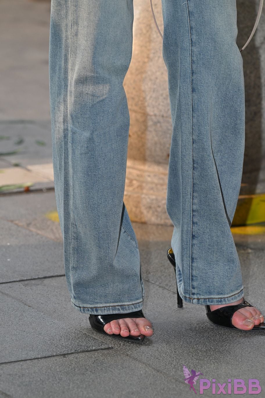 Featured Street Photography Works No.5889 Min denim long legs PixiBB.COM 181