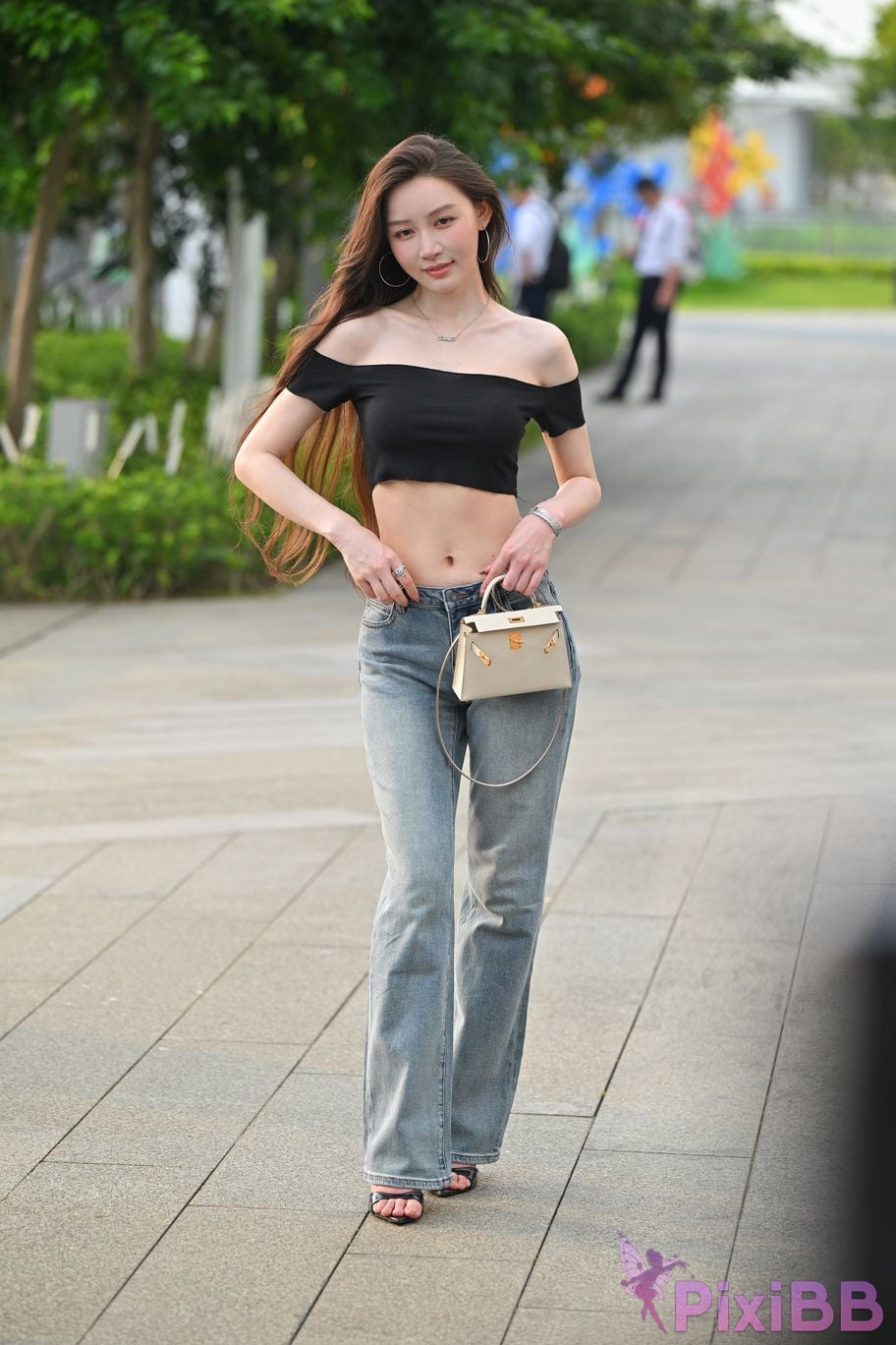Featured Street Photography Works No.5889 Min denim long legs PixiBB.COM 195