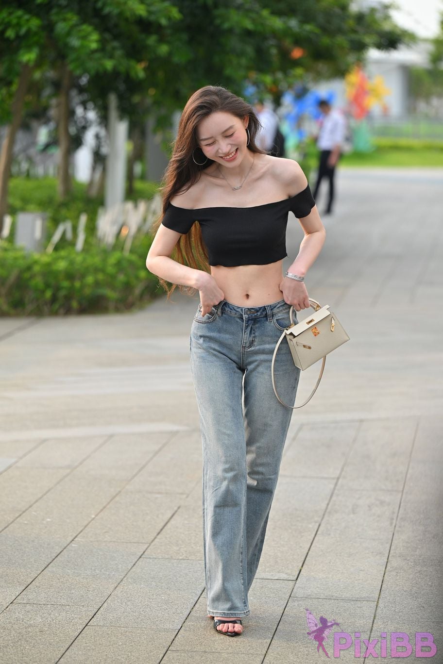 Featured Street Photography Works No.5889 Min denim long legs PixiBB.COM 197